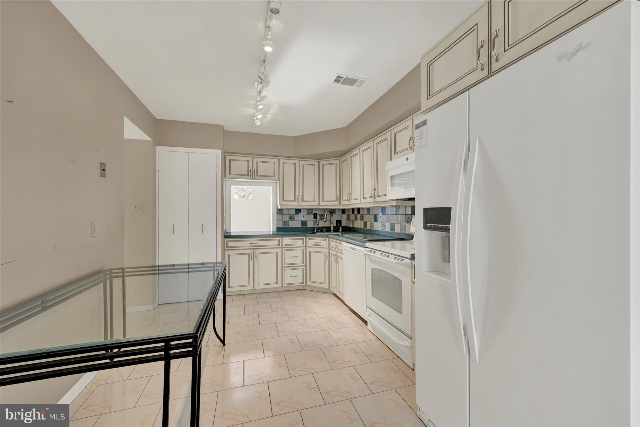 ANNEN WOODS - Residential