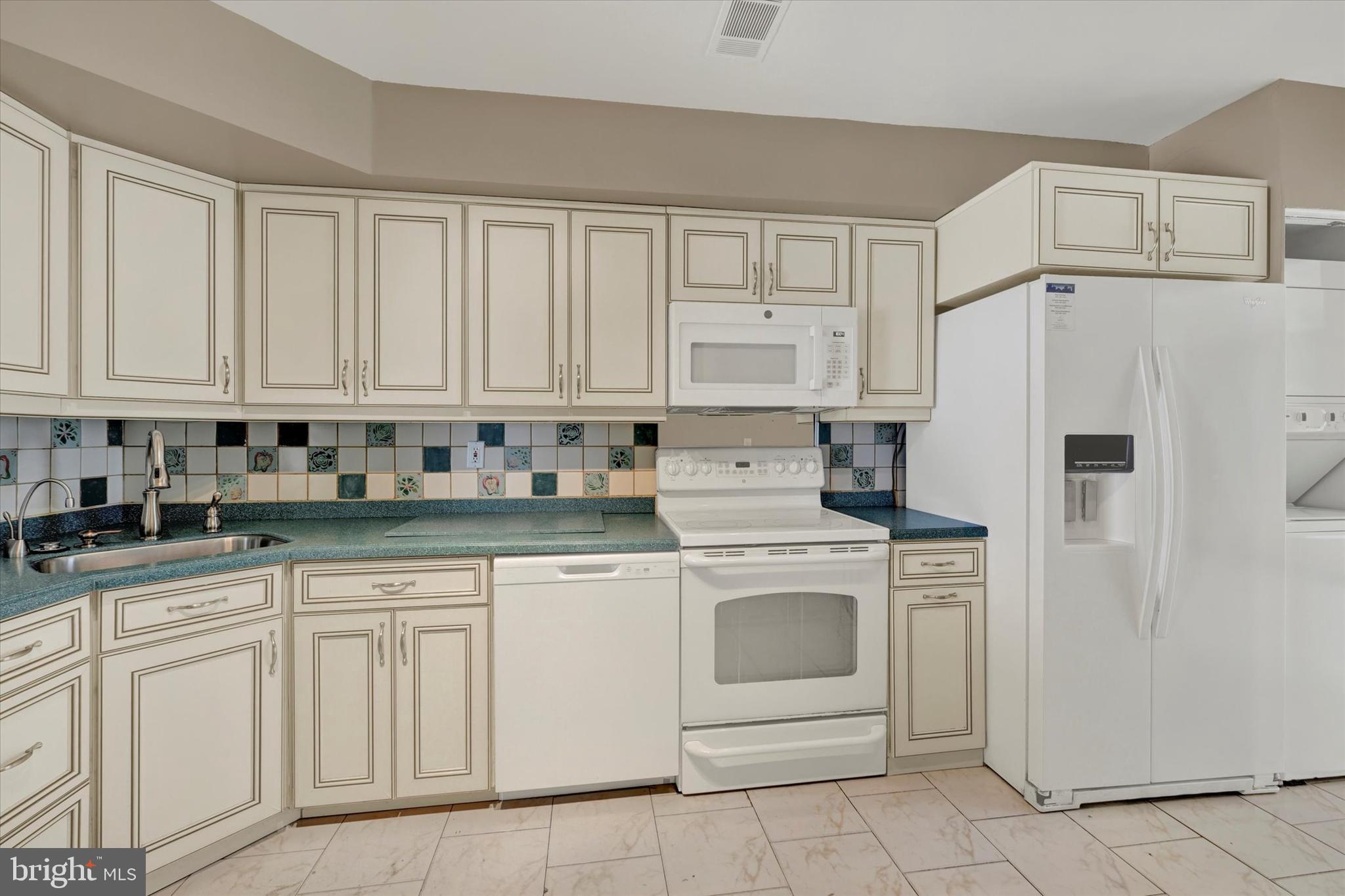 ANNEN WOODS - Residential