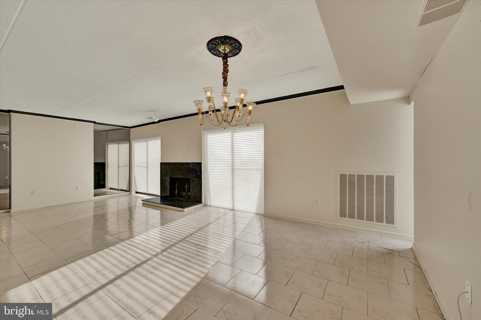 ANNEN WOODS - Residential