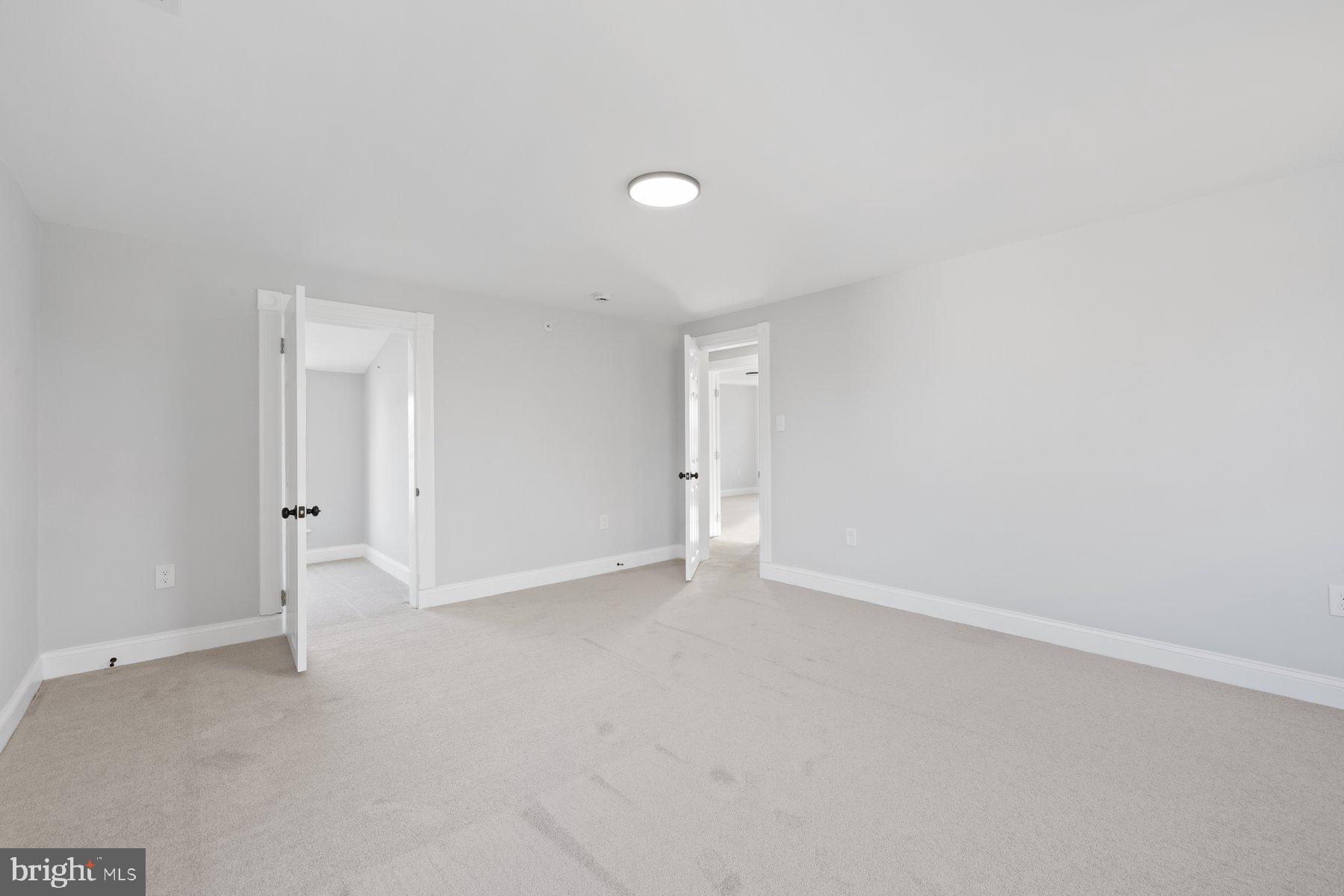 HAMPSTEAD - Residential