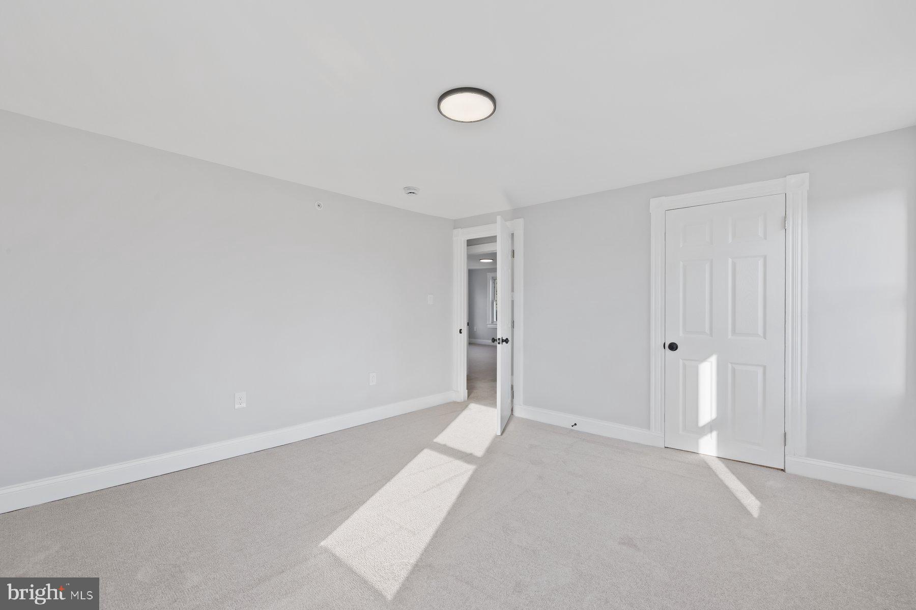 HAMPSTEAD - Residential