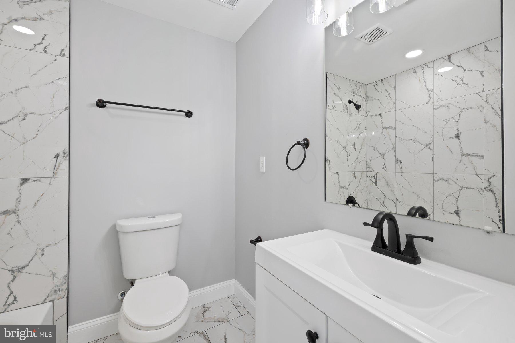 HAMPSTEAD - Residential