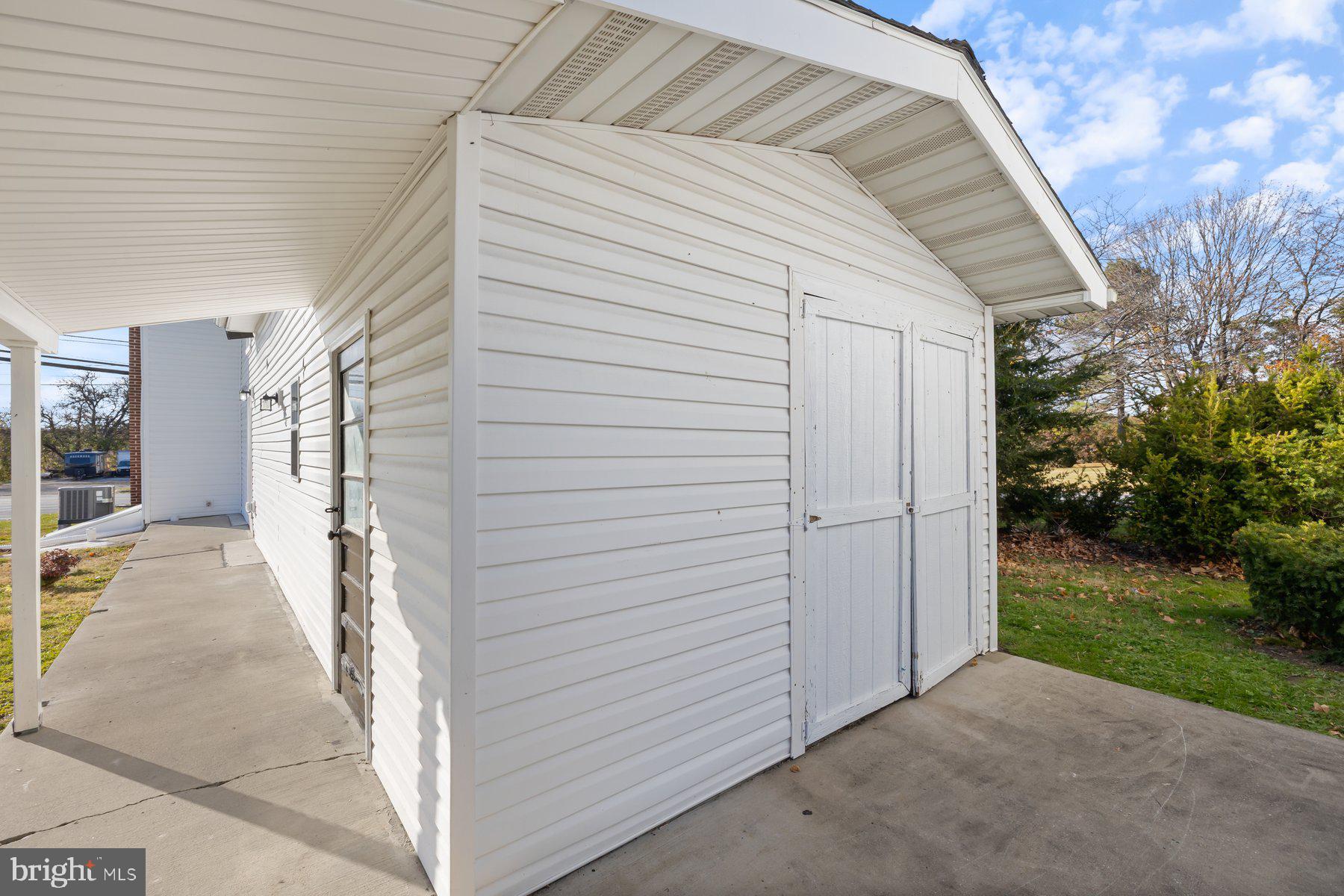 HAMPSTEAD - Residential