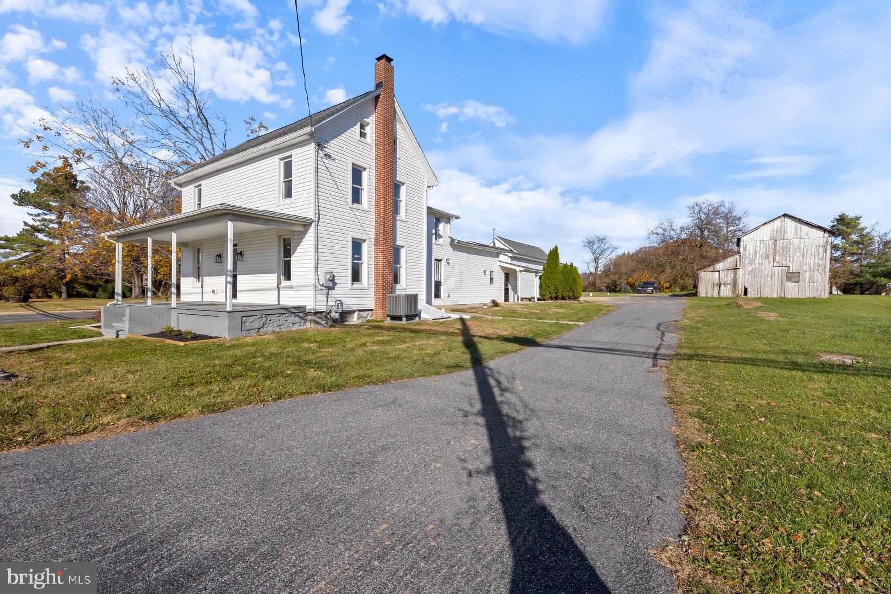 HAMPSTEAD - Residential