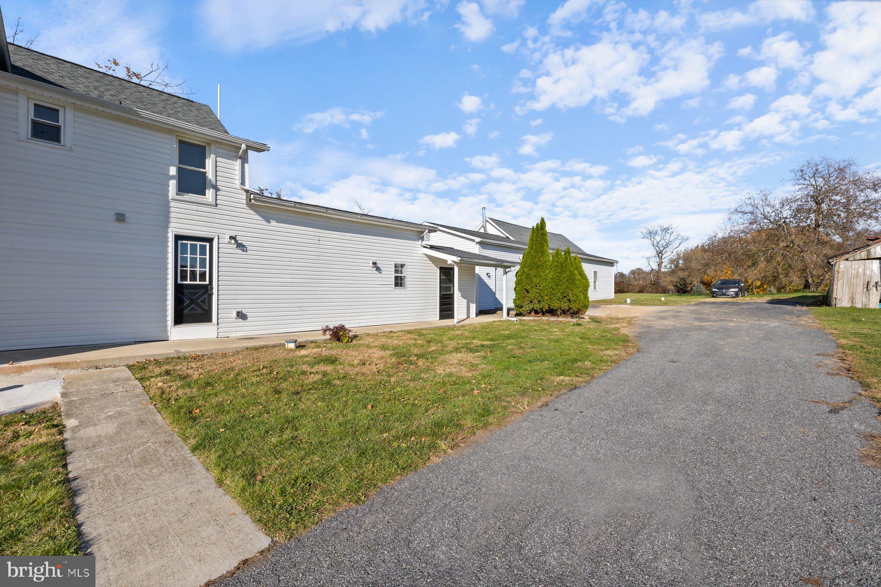 HAMPSTEAD - Residential