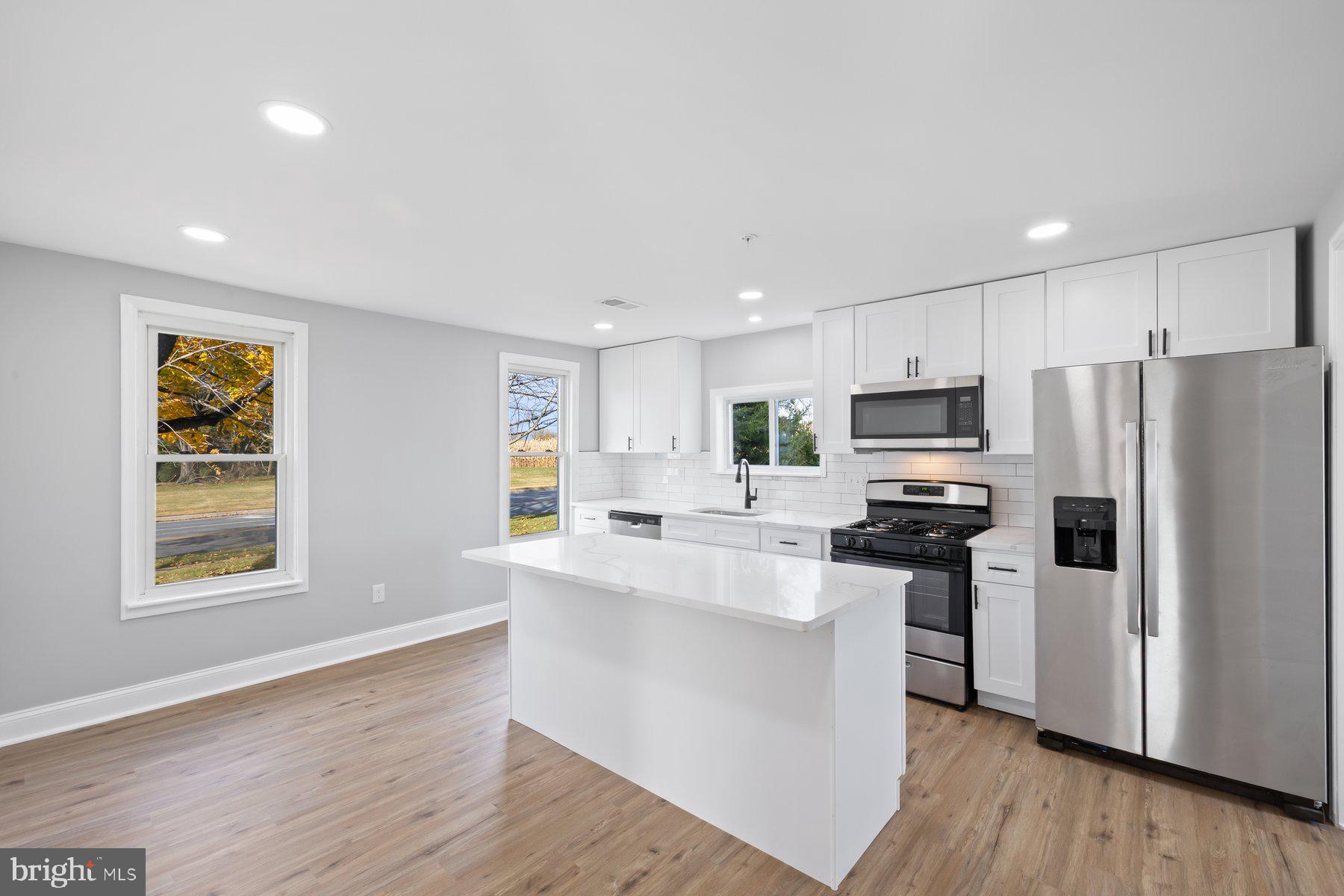 HAMPSTEAD - Residential