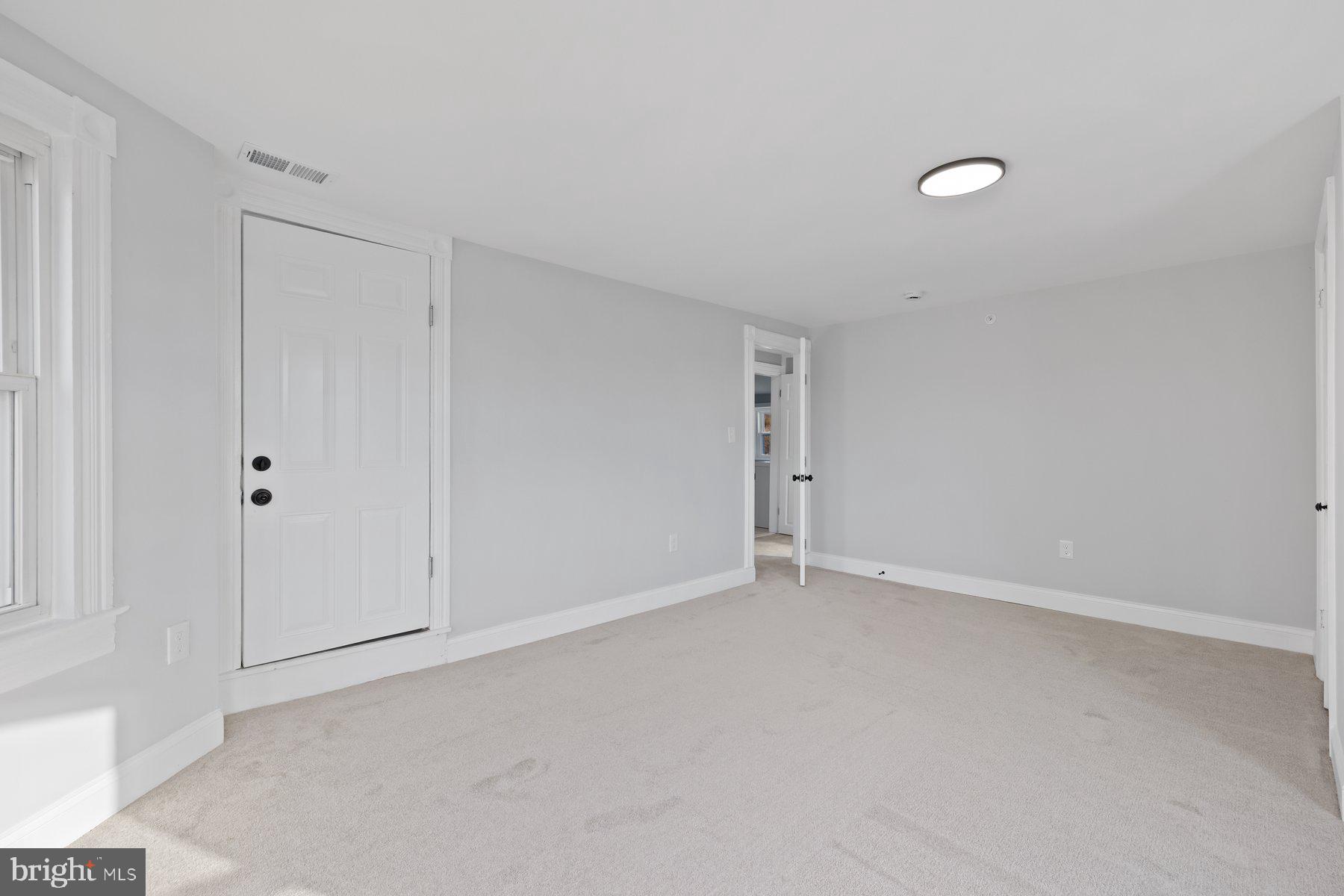 HAMPSTEAD - Residential