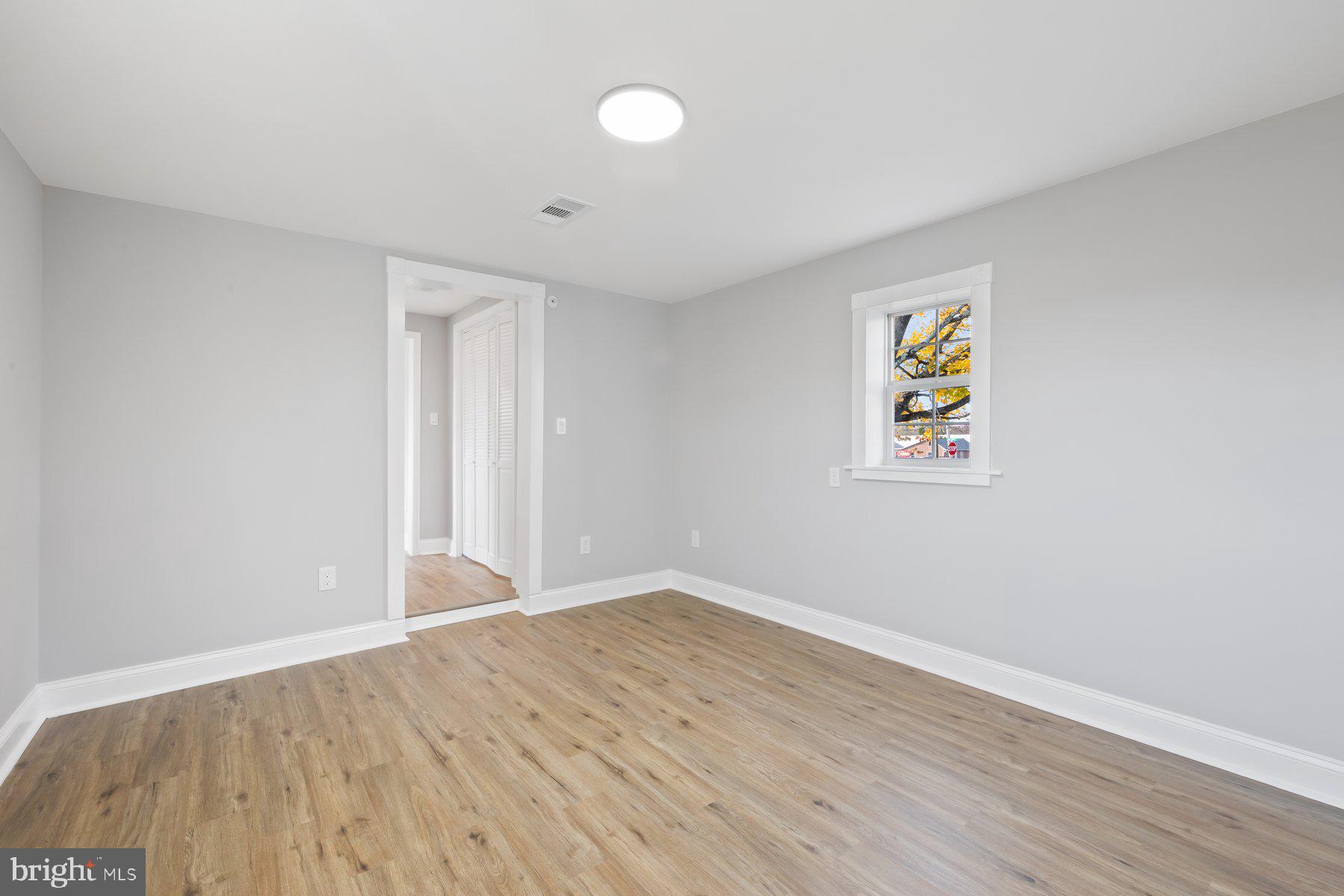 HAMPSTEAD - Residential