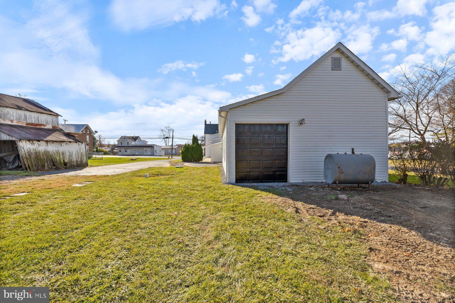 HAMPSTEAD - Residential