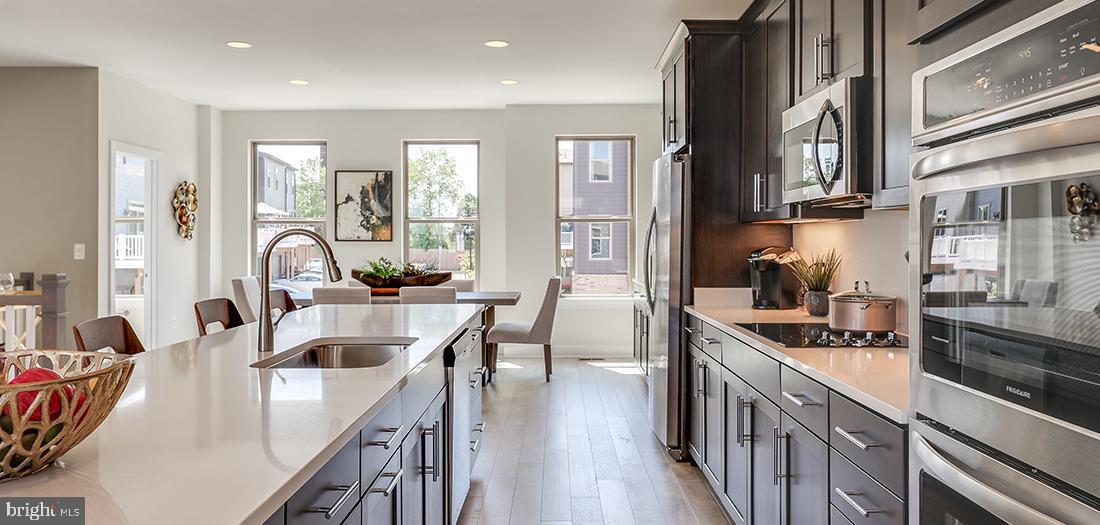 POTOMAC SHORES - Residential