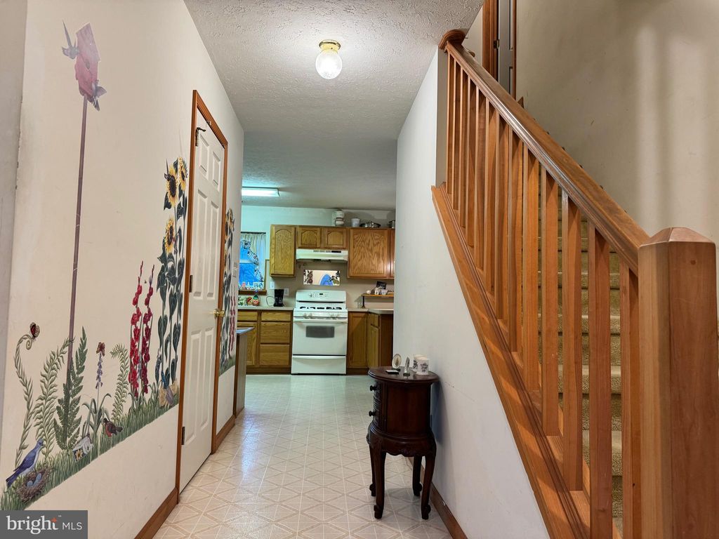 Photo of 1145 Chickadee Drive, POCONO SUMMIT, PA 18346 (MLS # PAMR2005828)