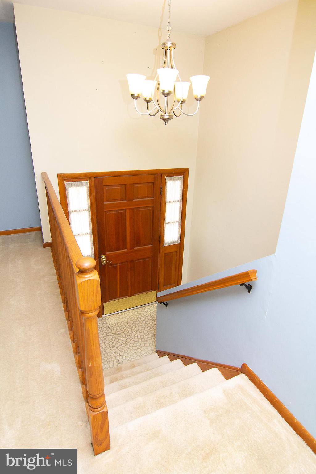 LINCOLN MANOR - Residential