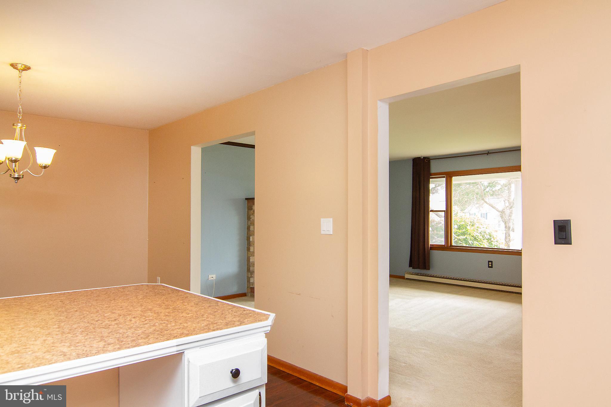 LINCOLN MANOR - Residential