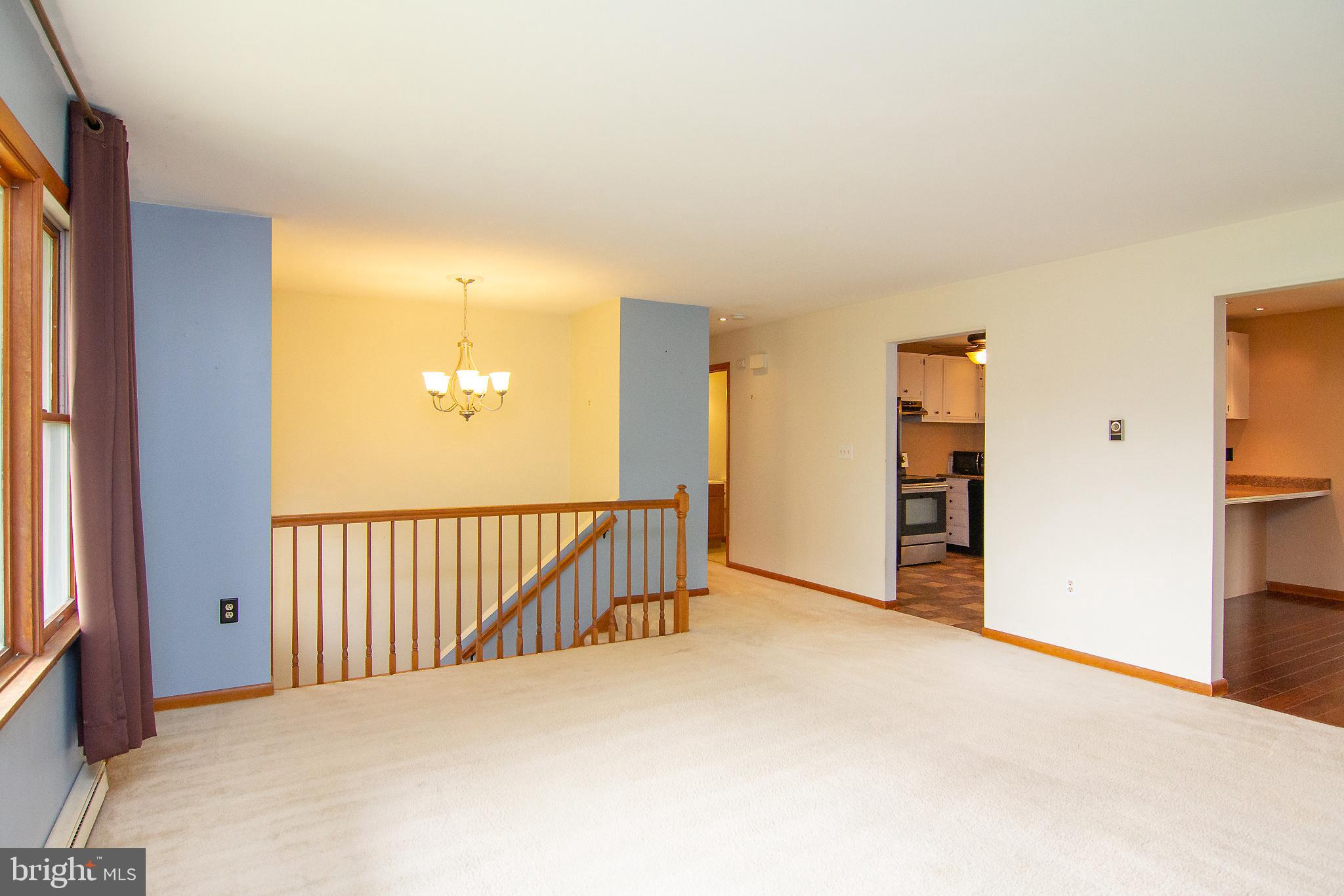 LINCOLN MANOR - Residential