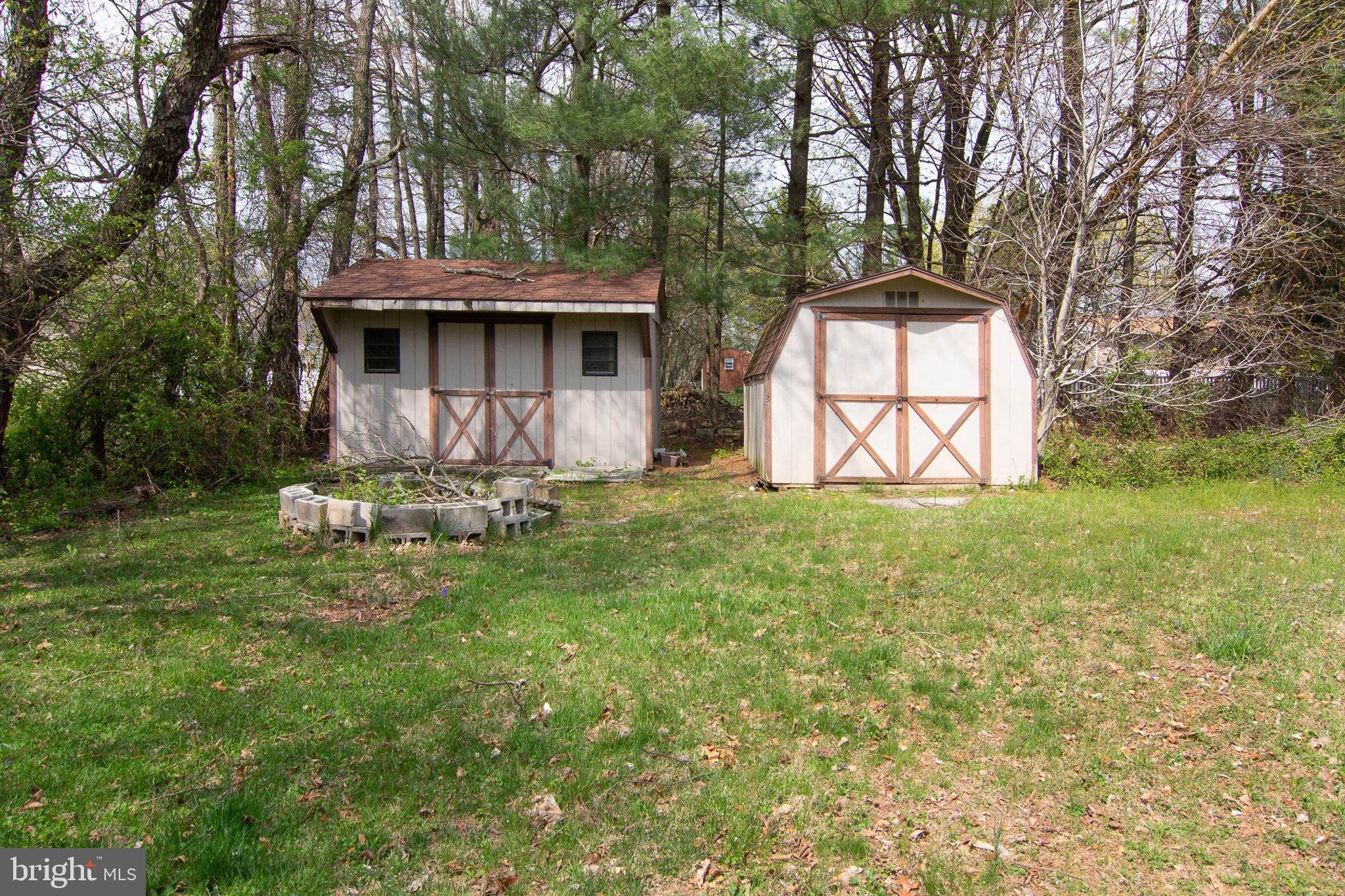 LINCOLN MANOR - Residential