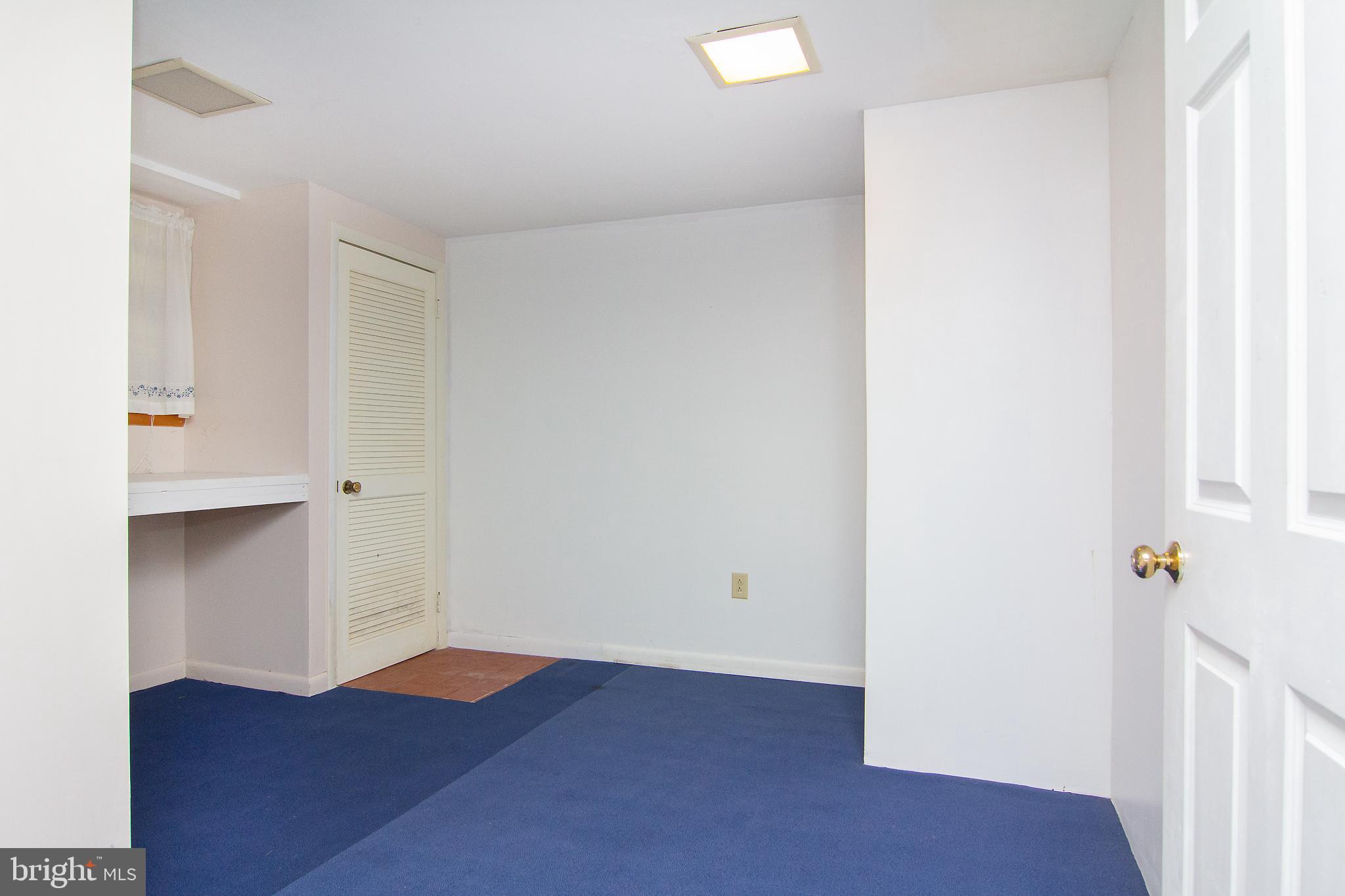 LINCOLN MANOR - Residential