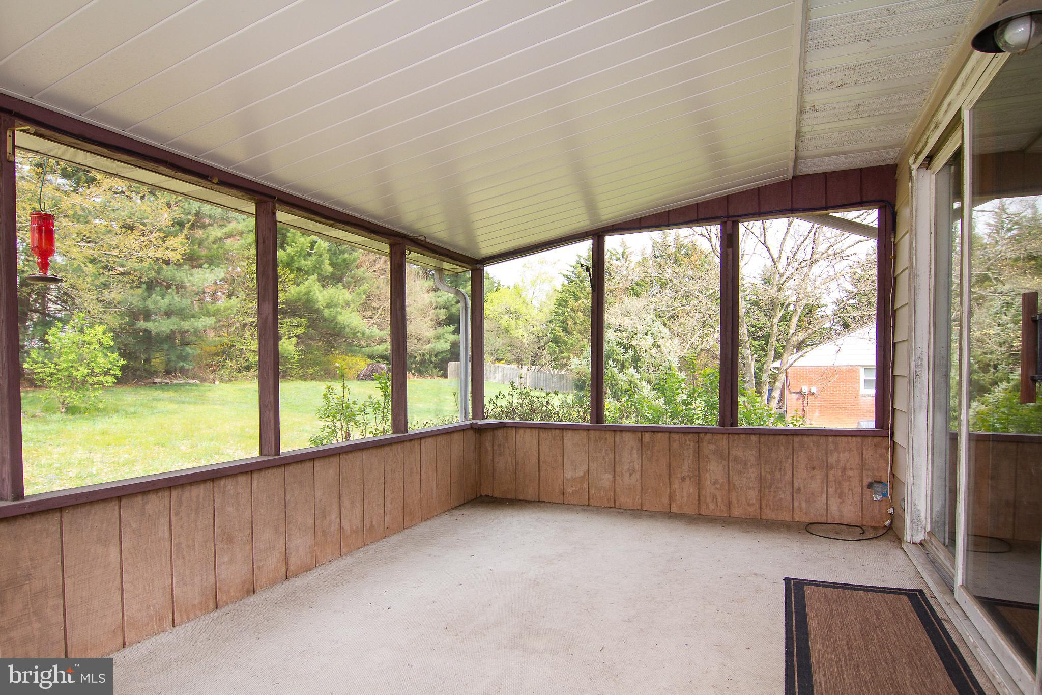 LINCOLN MANOR - Residential