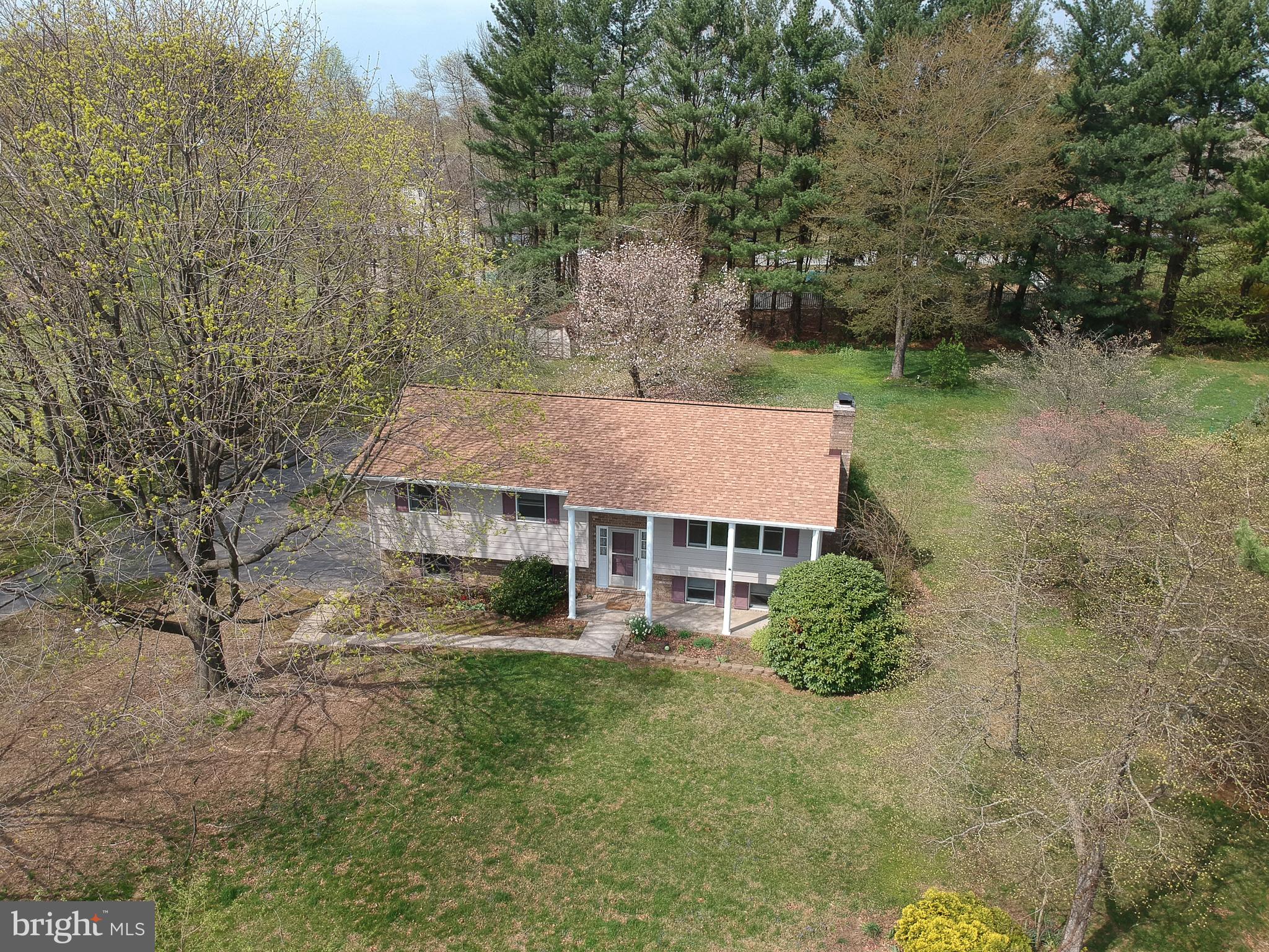 LINCOLN MANOR - Residential