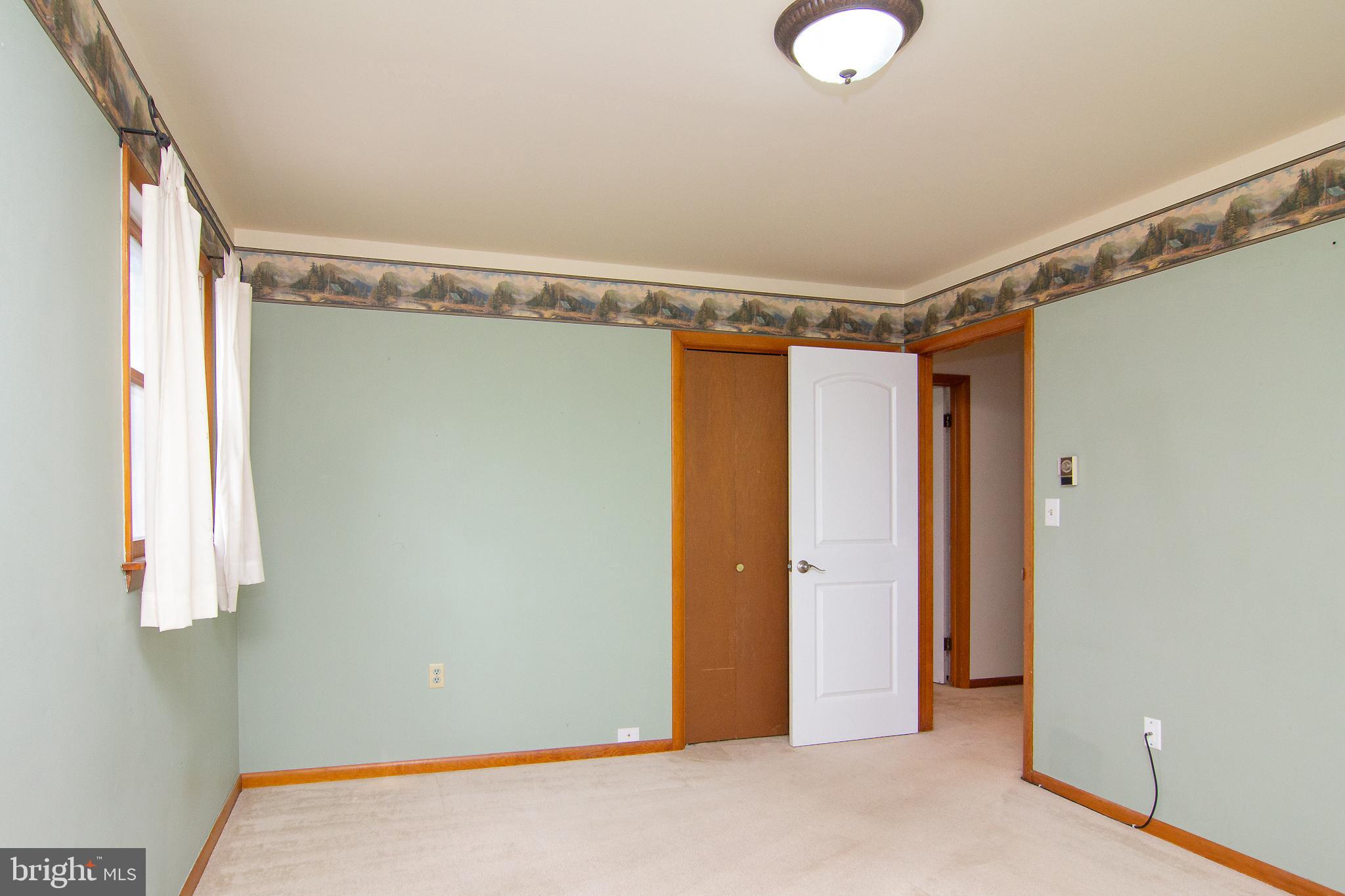 LINCOLN MANOR - Residential