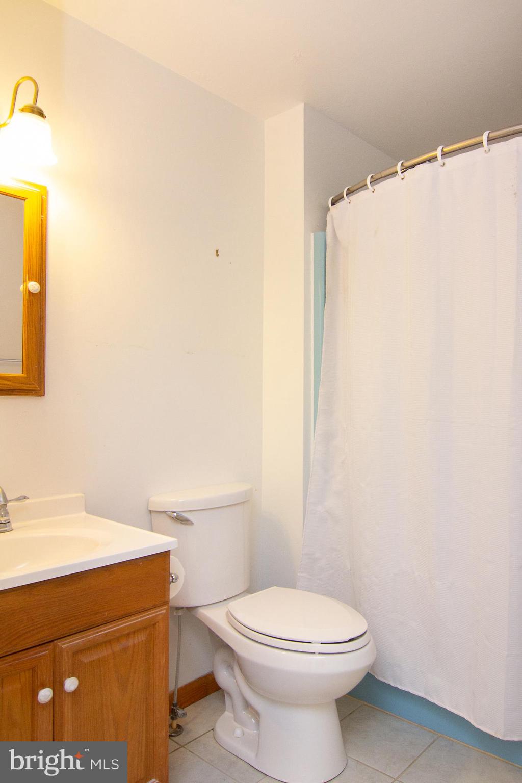 LINCOLN MANOR - Residential