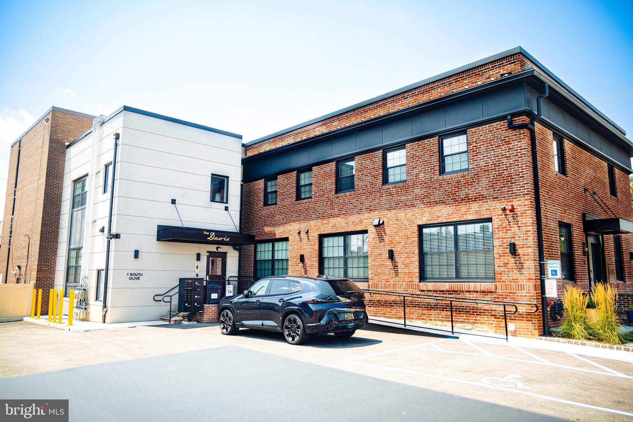 MEDIA - Residential Lease