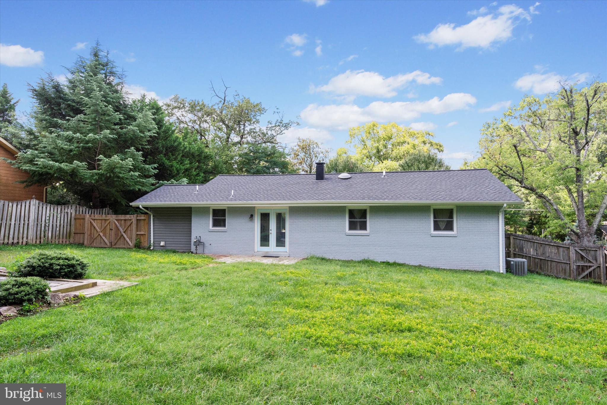 SAUBERS - Residential Lease