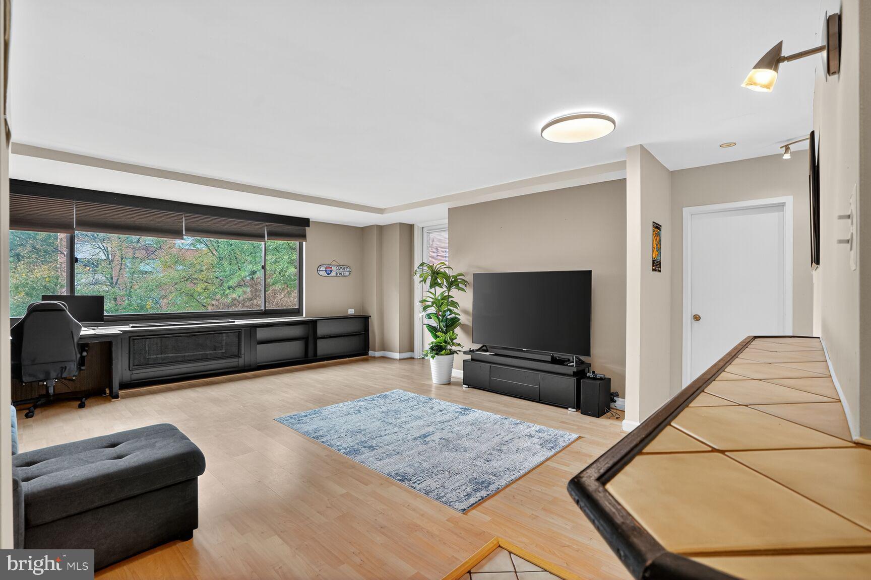 1021 ARLINGTON BOULEVARD 643