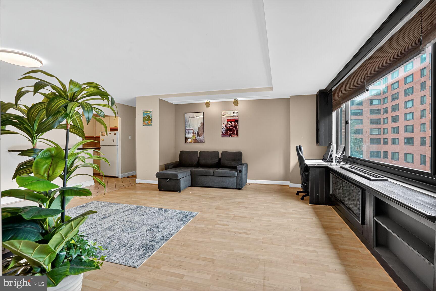 1021 ARLINGTON BOULEVARD 643