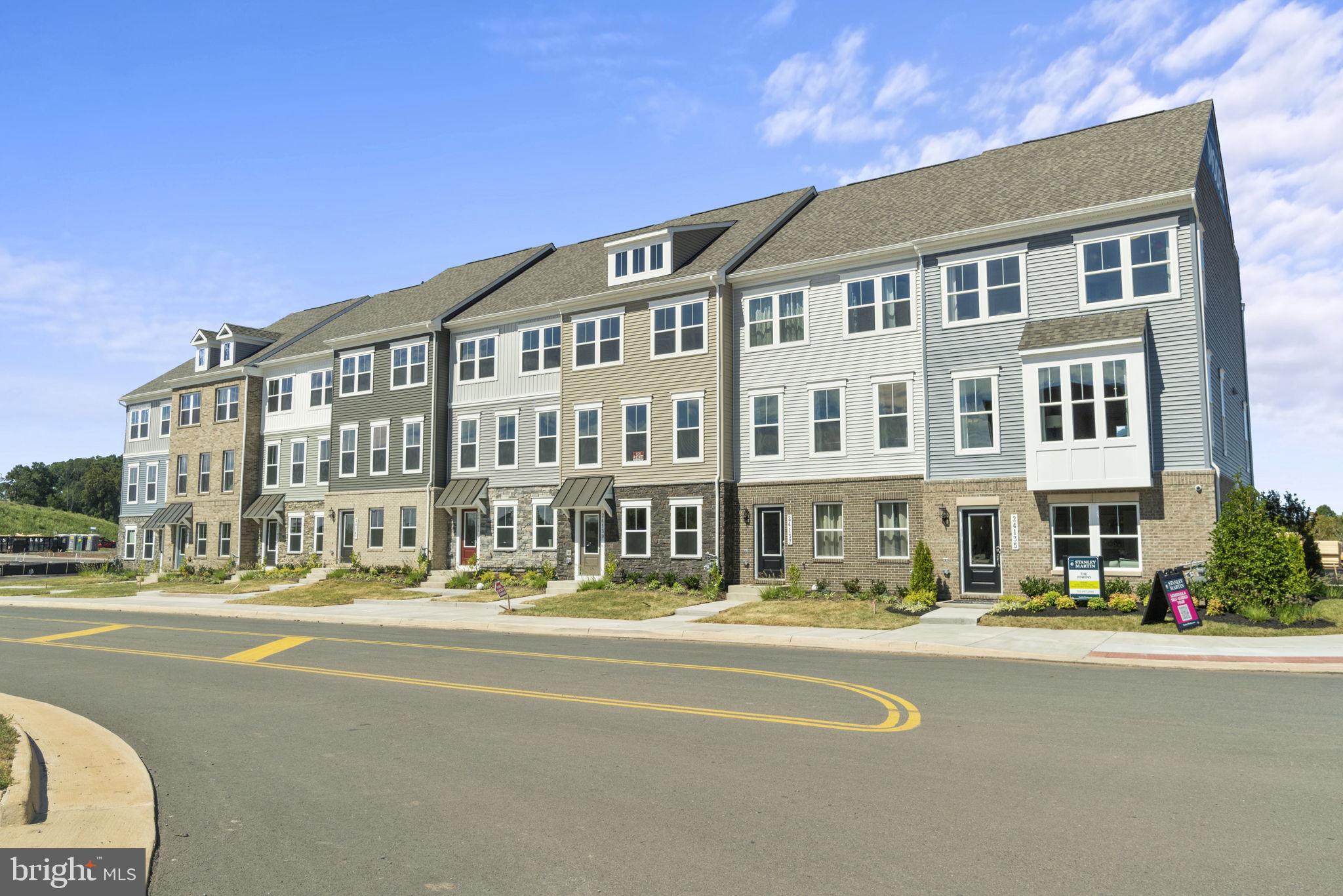 ARCOLA TOWN CENTER - Residential