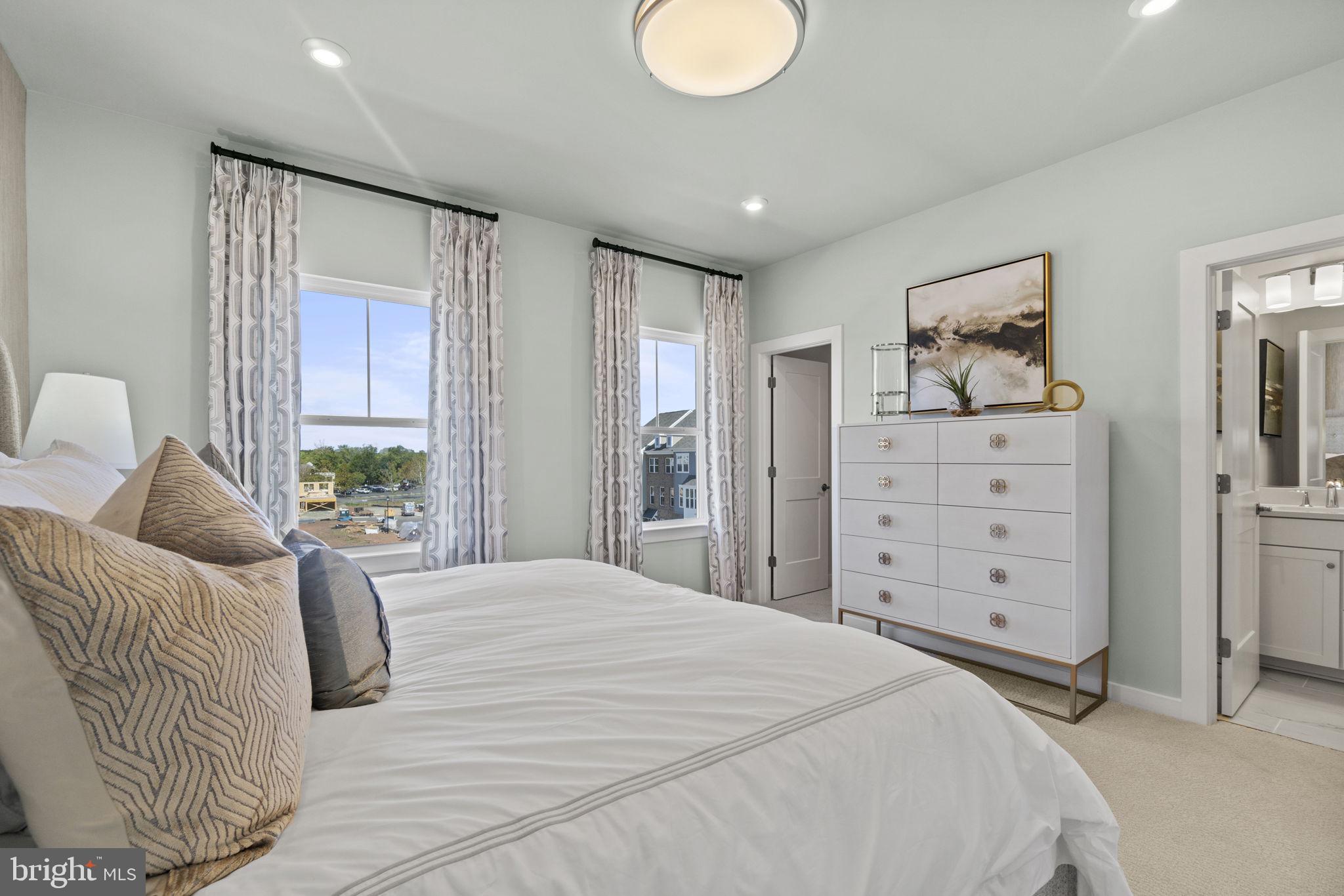 ARCOLA TOWN CENTER - Residential