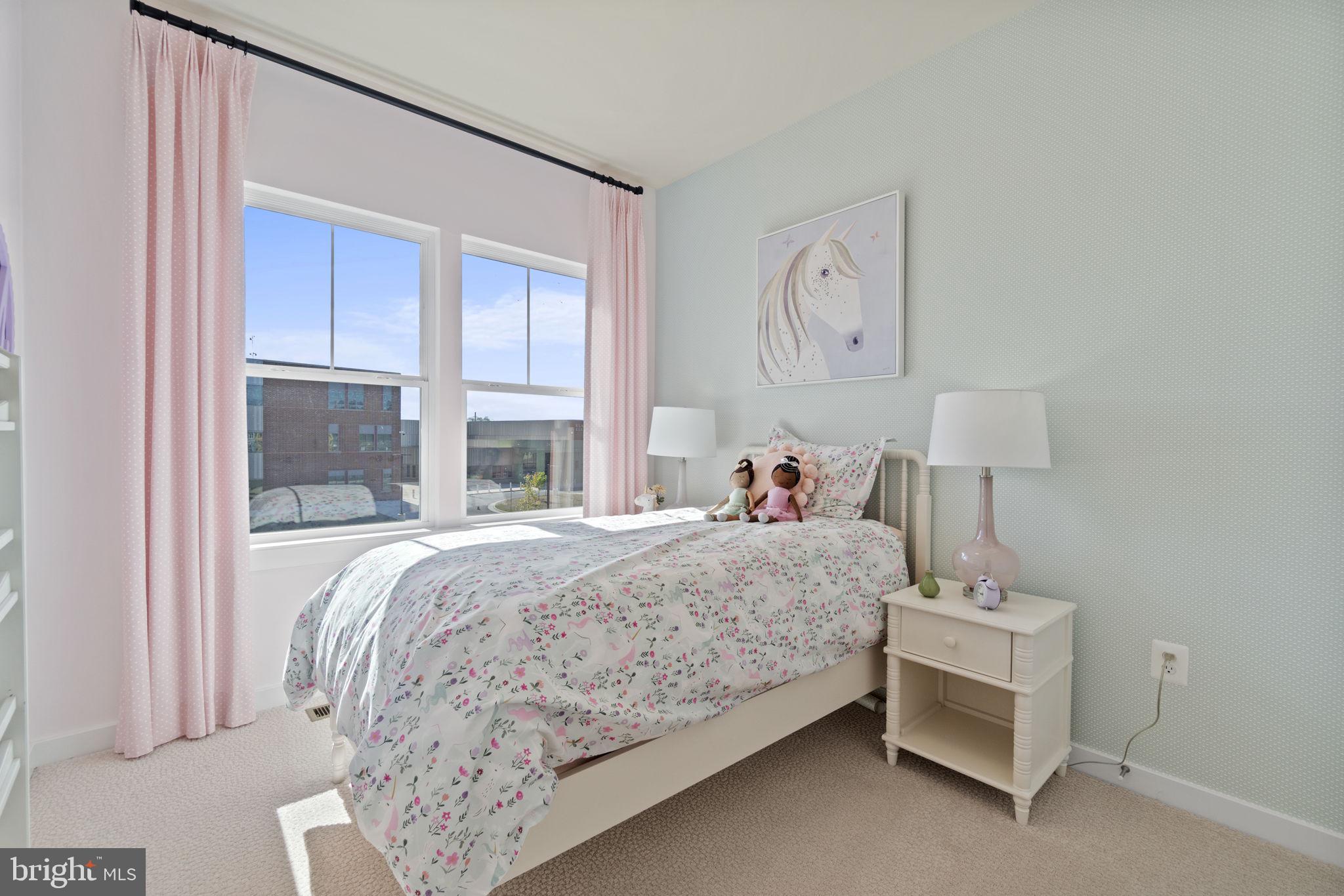 ARCOLA TOWN CENTER - Residential