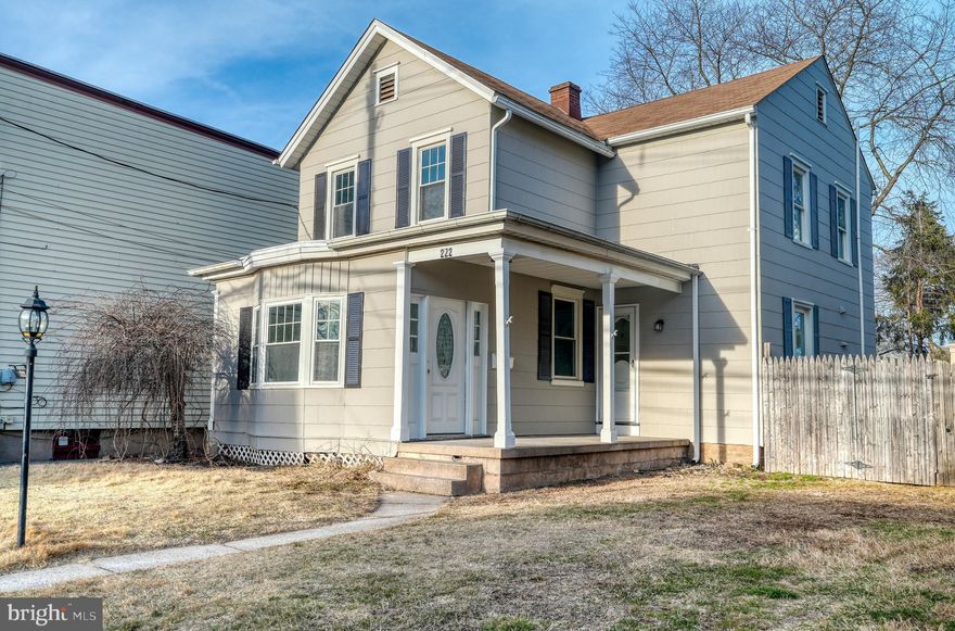 Charming 3-Bedroom Home in Morrisville Borough. Newly Remodeled!



Don't miss this beautifully updated 3-bedroom, 1-bath single-family home in the heart of Morrisville Borough! Step into a bright and inviting space featuring a brand-new white shaker kitchen, complete with granite countertops, stainless steel appliances, and ample cabinet storage. Just beyond the kitchen, a spacious mudroom offers even more storage options.



Enjoy the large living room, perfect for relaxing or entertaining. New wall-to-wall carpeting flows throughout the home, adding warmth and comfort. The newly remodeled bathroom boasts elegant ceramic tile for a fresh, modern touch.



Step outside to a great porch area, perfect for enjoying your morning coffee or unwinding in the evening. The spacious backyard provides plenty of room for gatherings, pets, or play. An unfinished basement offers additional storage space to keep everything organized.



This home offers the perfect blend of charm and modern convenience. Don't miss the opportunity to make it yours!