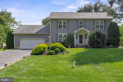 209 VILLAGE LANE SOUTHAMPTON NJ 08088
