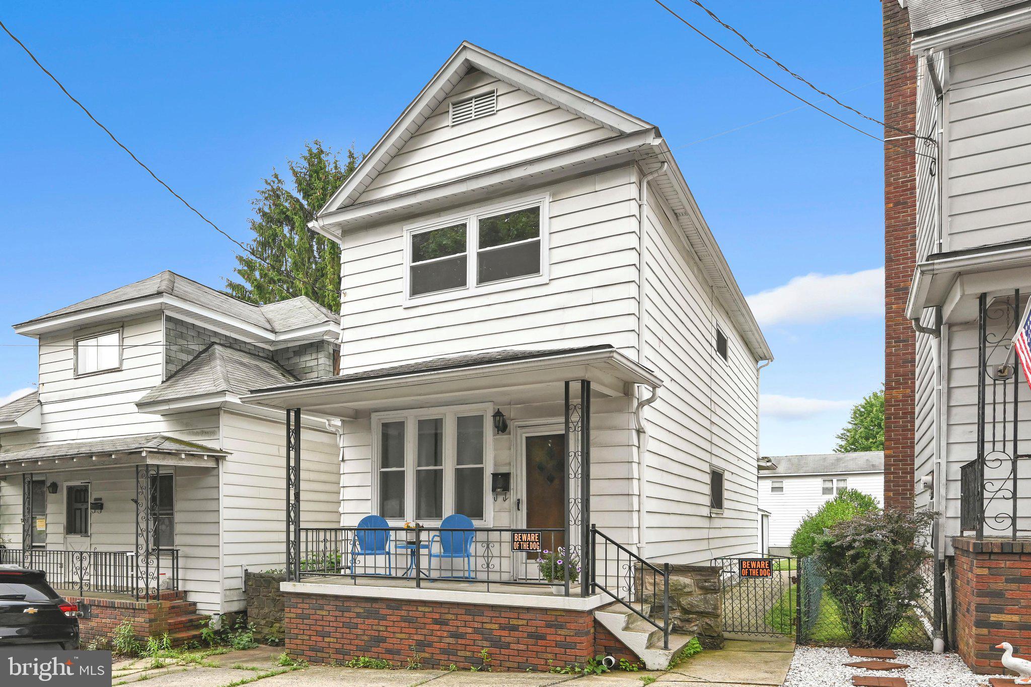 230 S MIDDLE STREET
