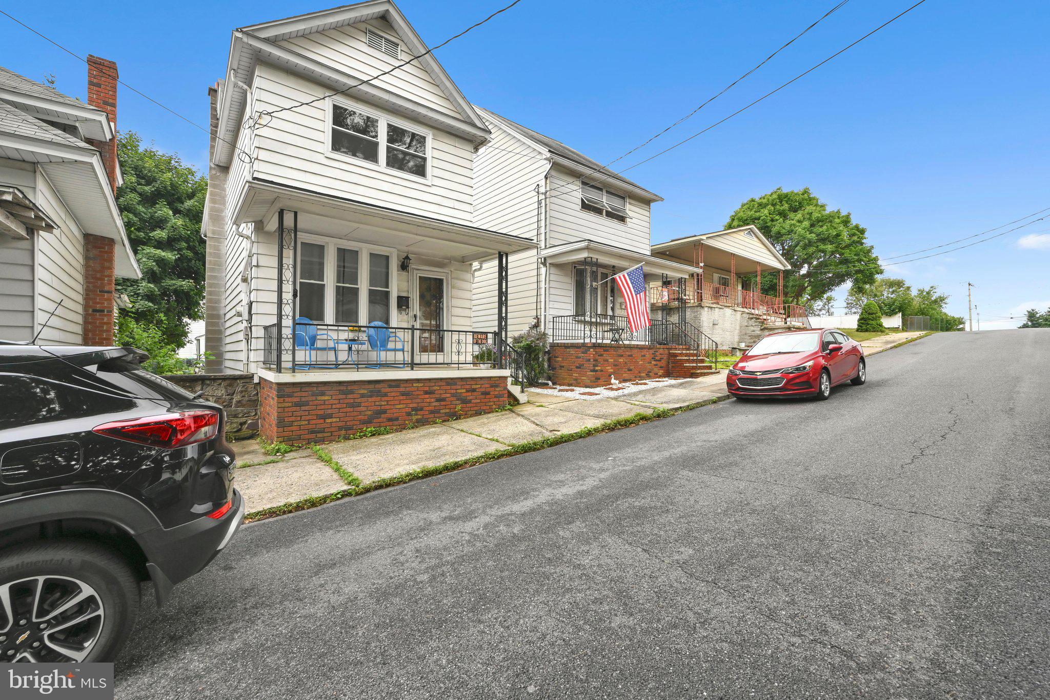 230 S MIDDLE STREET