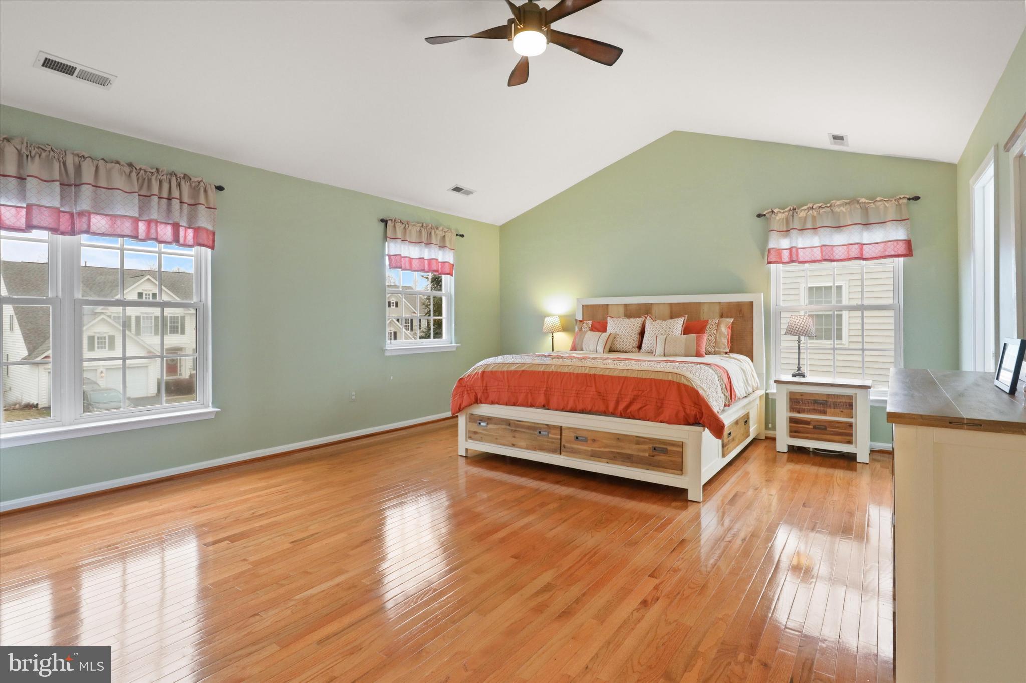 VICTORY LAKES - Residential