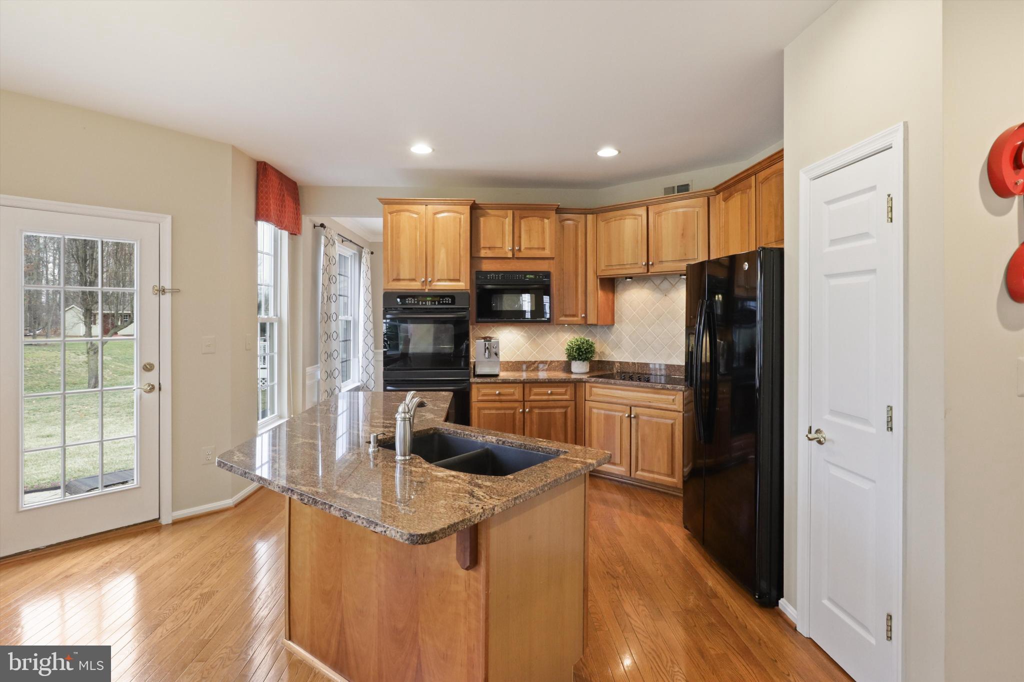 VICTORY LAKES - Residential