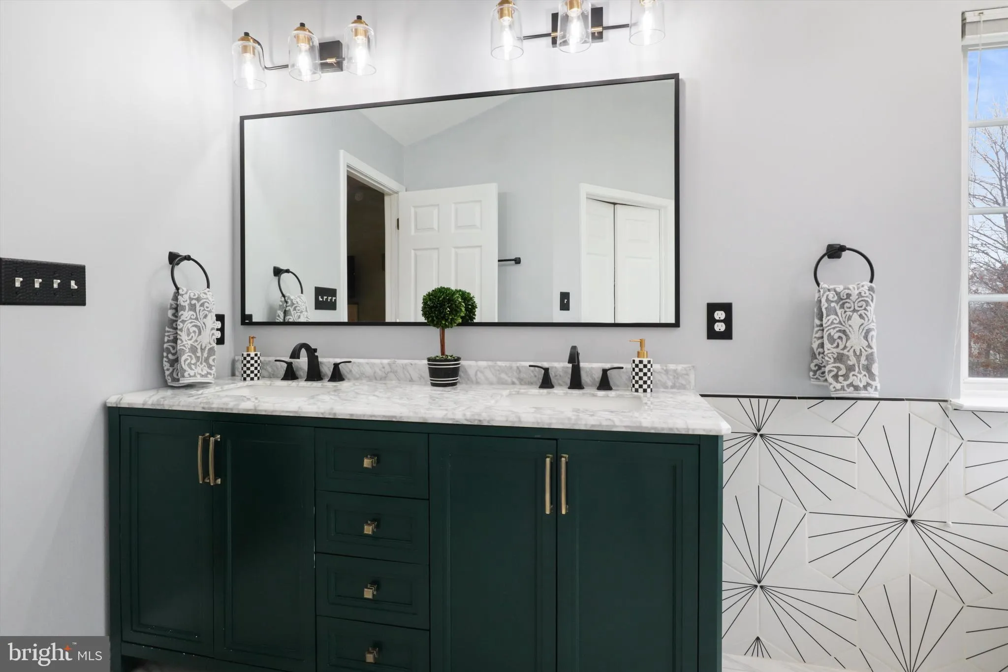 Bristow, Virginia 20136, United States, 4 Bedrooms Bedrooms, ,4 BathroomsBathrooms,Residential,Active,82951