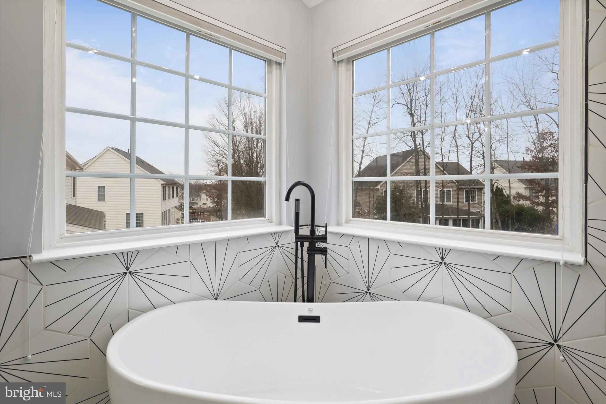 VICTORY LAKES - Residential