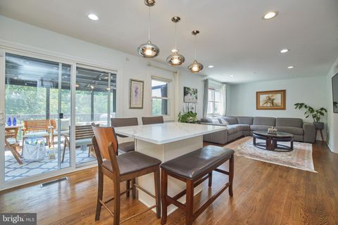 9609 PODIUM DRIVE VIENNA VA 22182