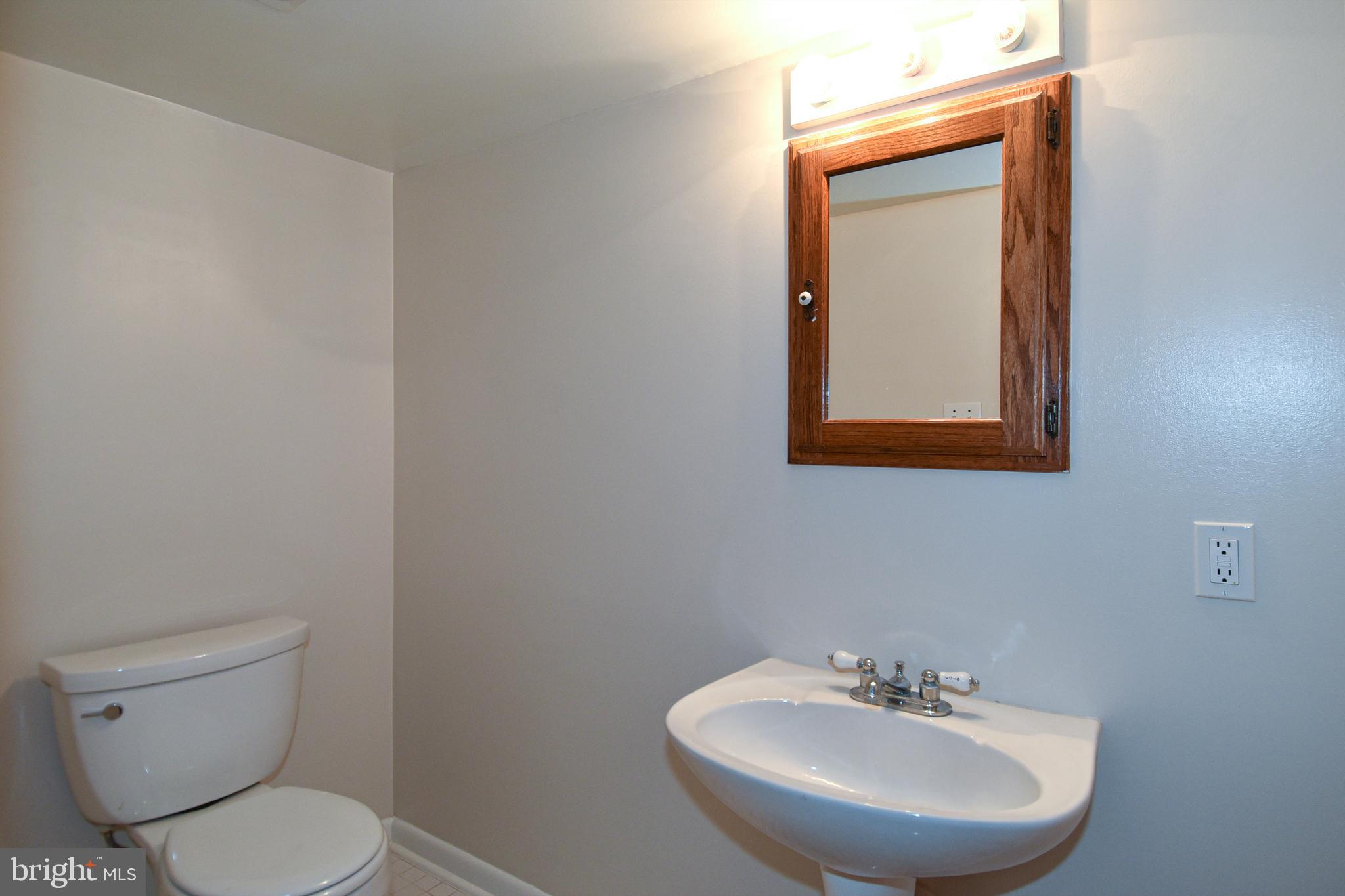 OAKMONT MANOR - Residential