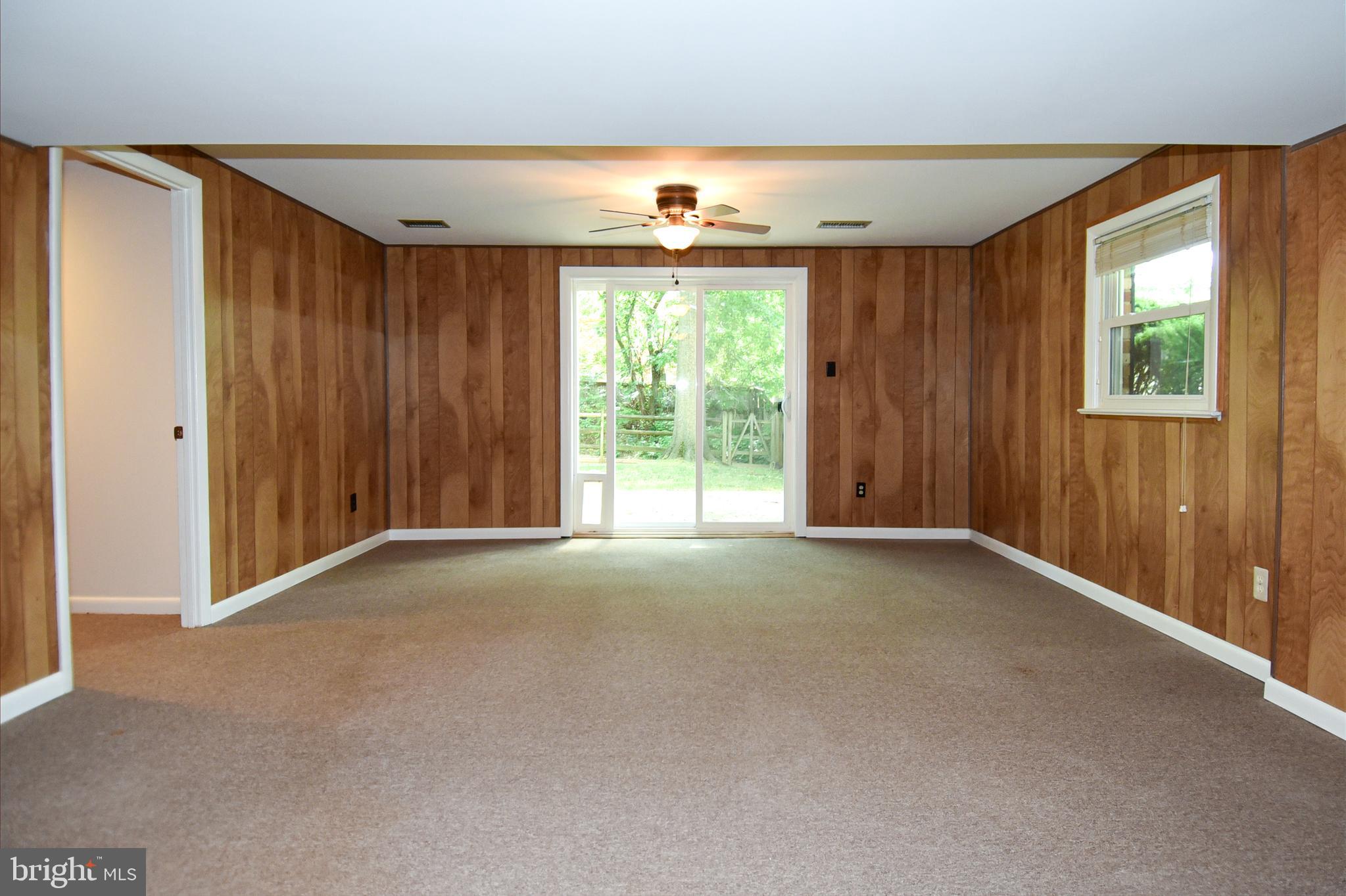 OAKMONT MANOR - Residential