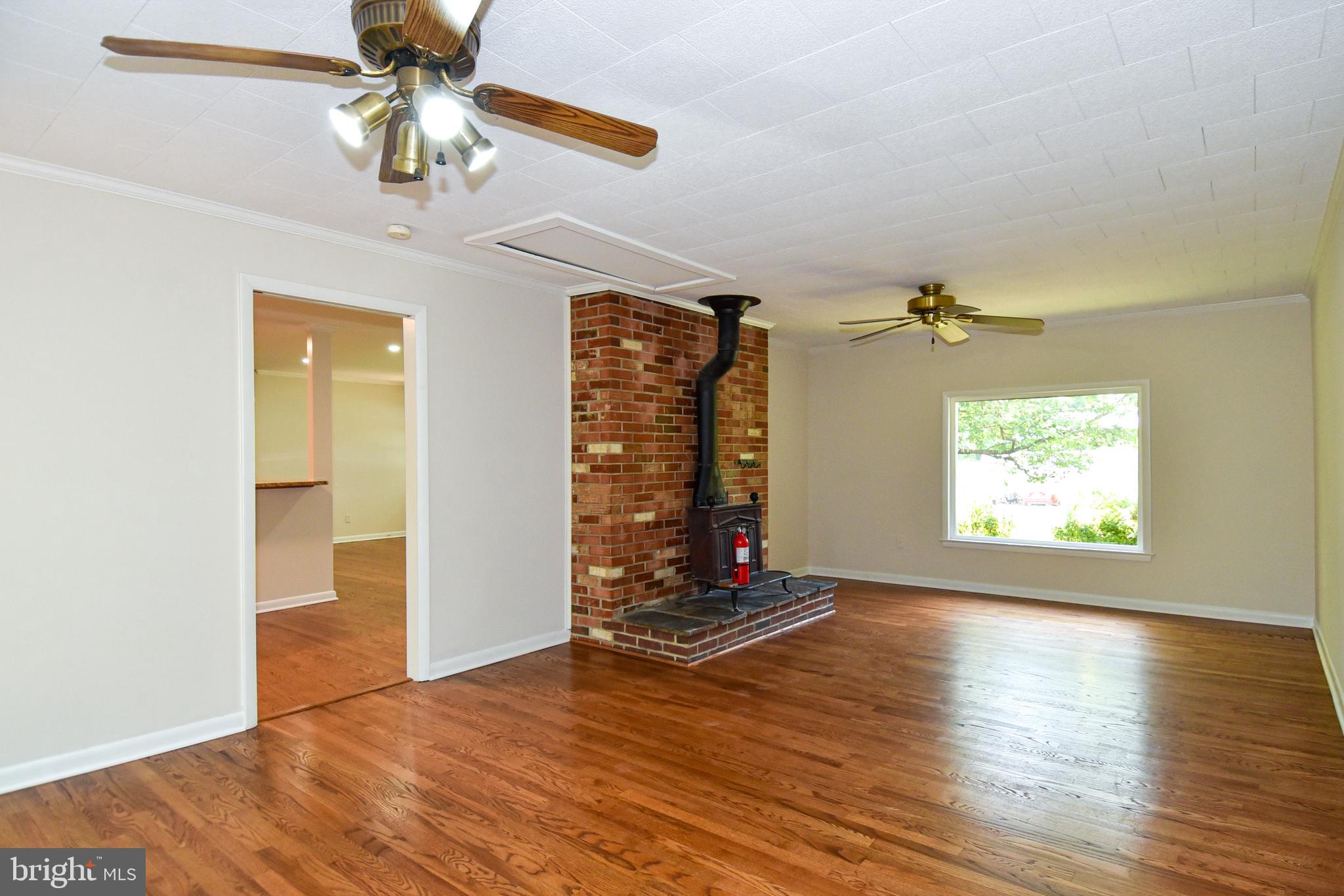 OAKMONT MANOR - Residential