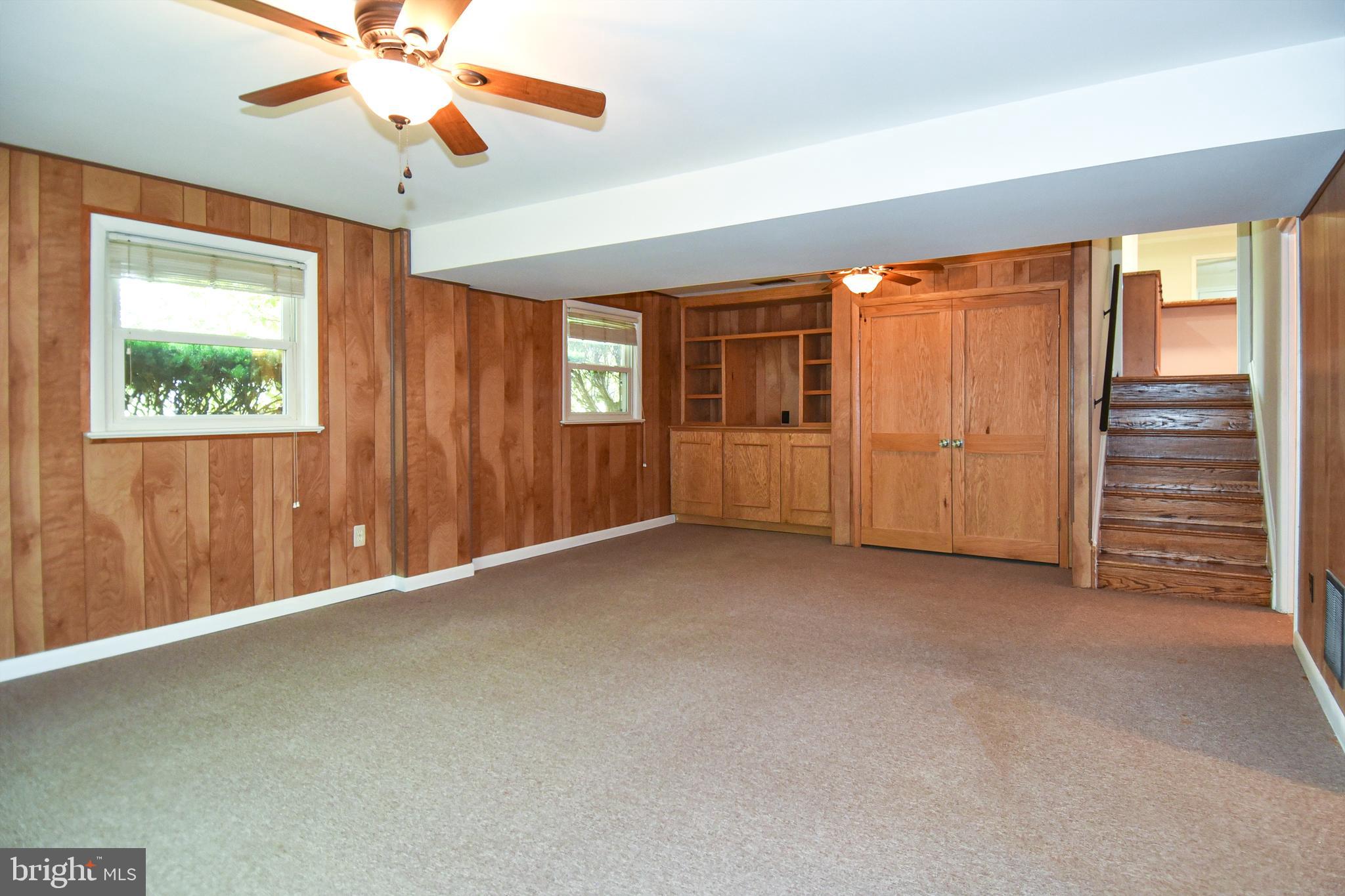 OAKMONT MANOR - Residential