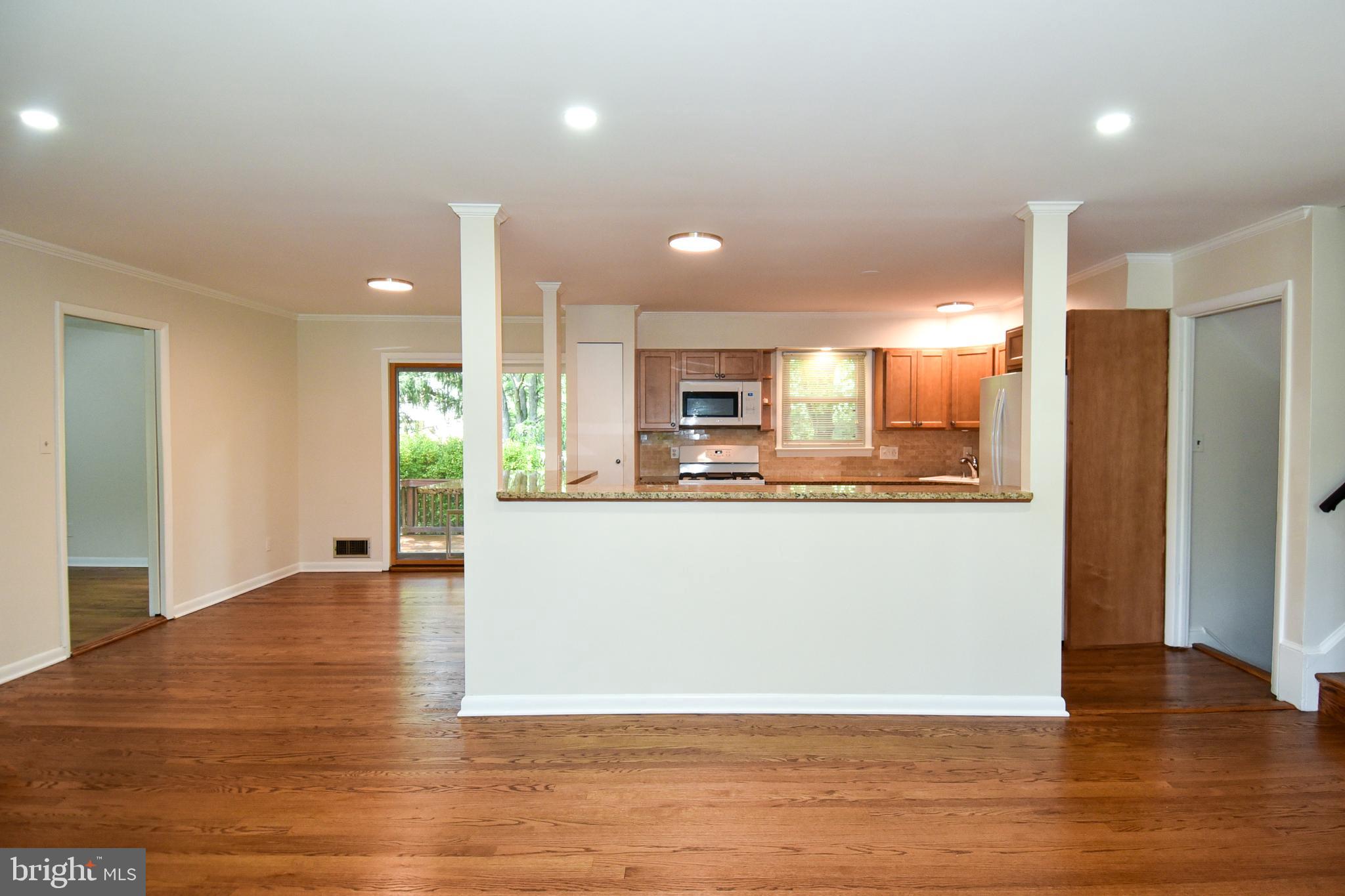 OAKMONT MANOR - Residential