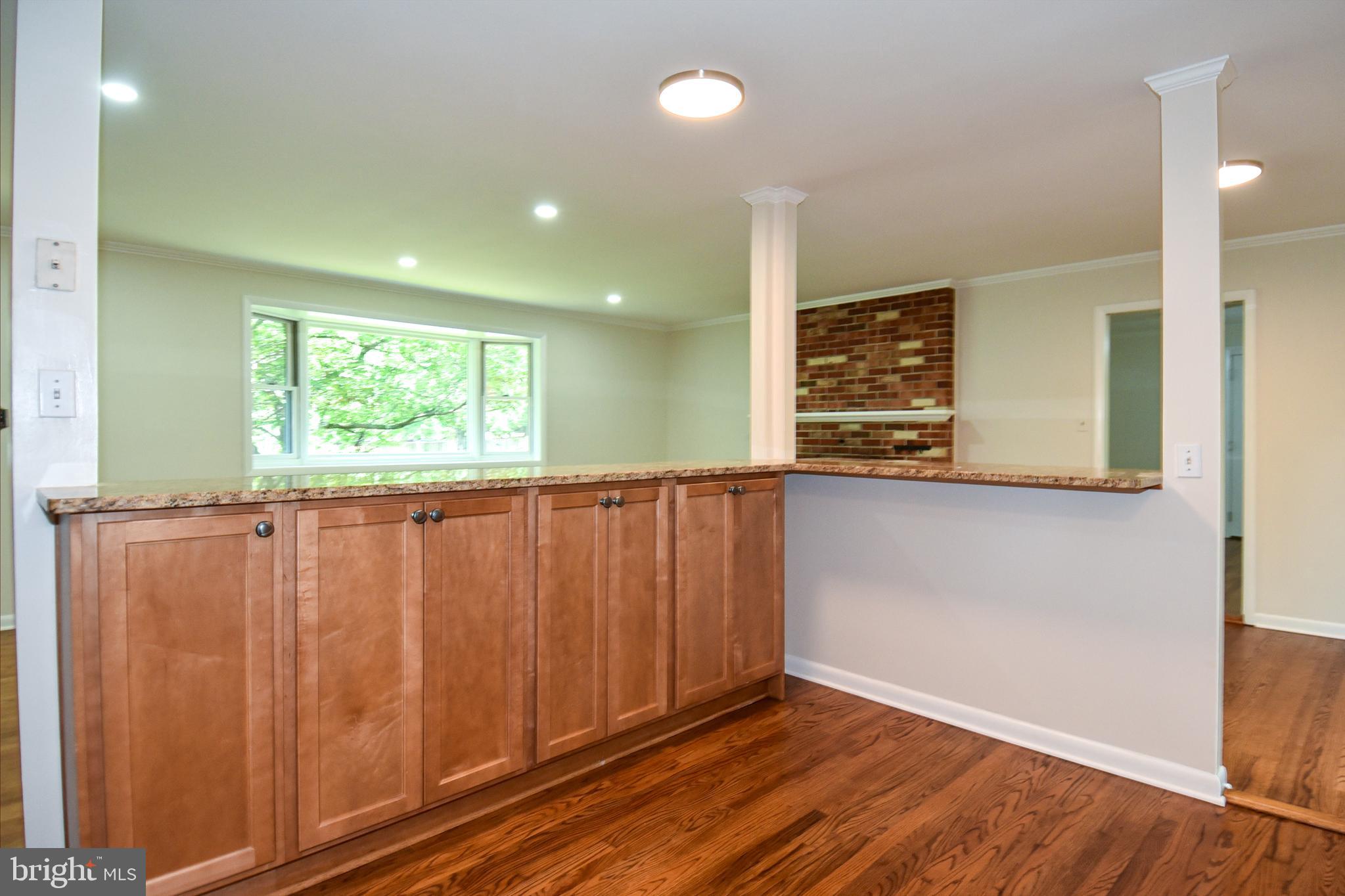 OAKMONT MANOR - Residential