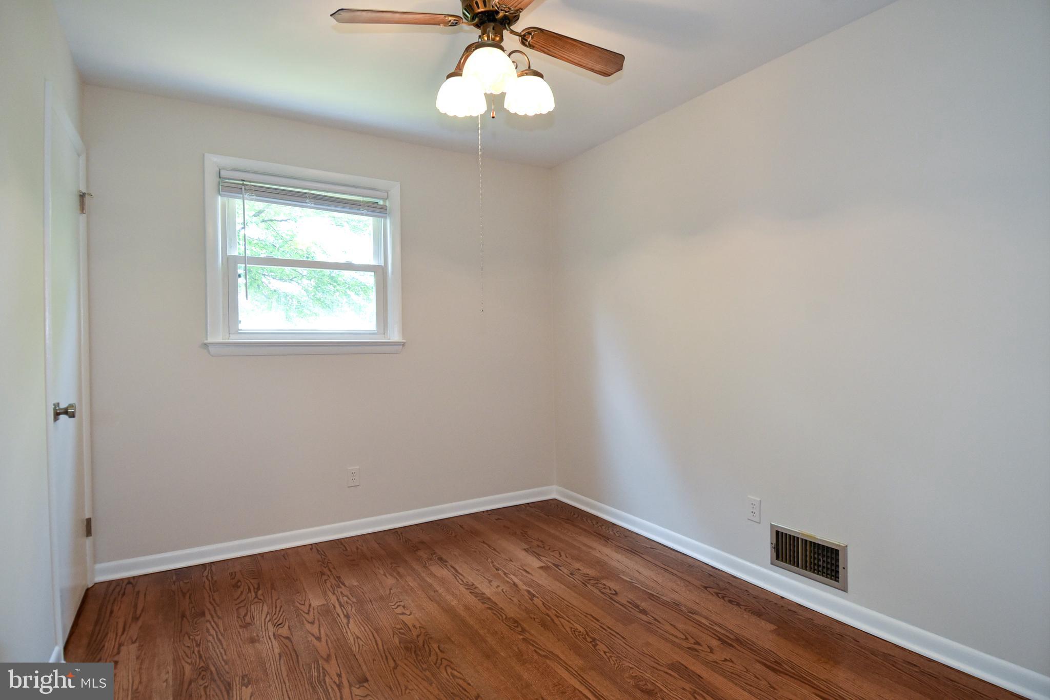 OAKMONT MANOR - Residential