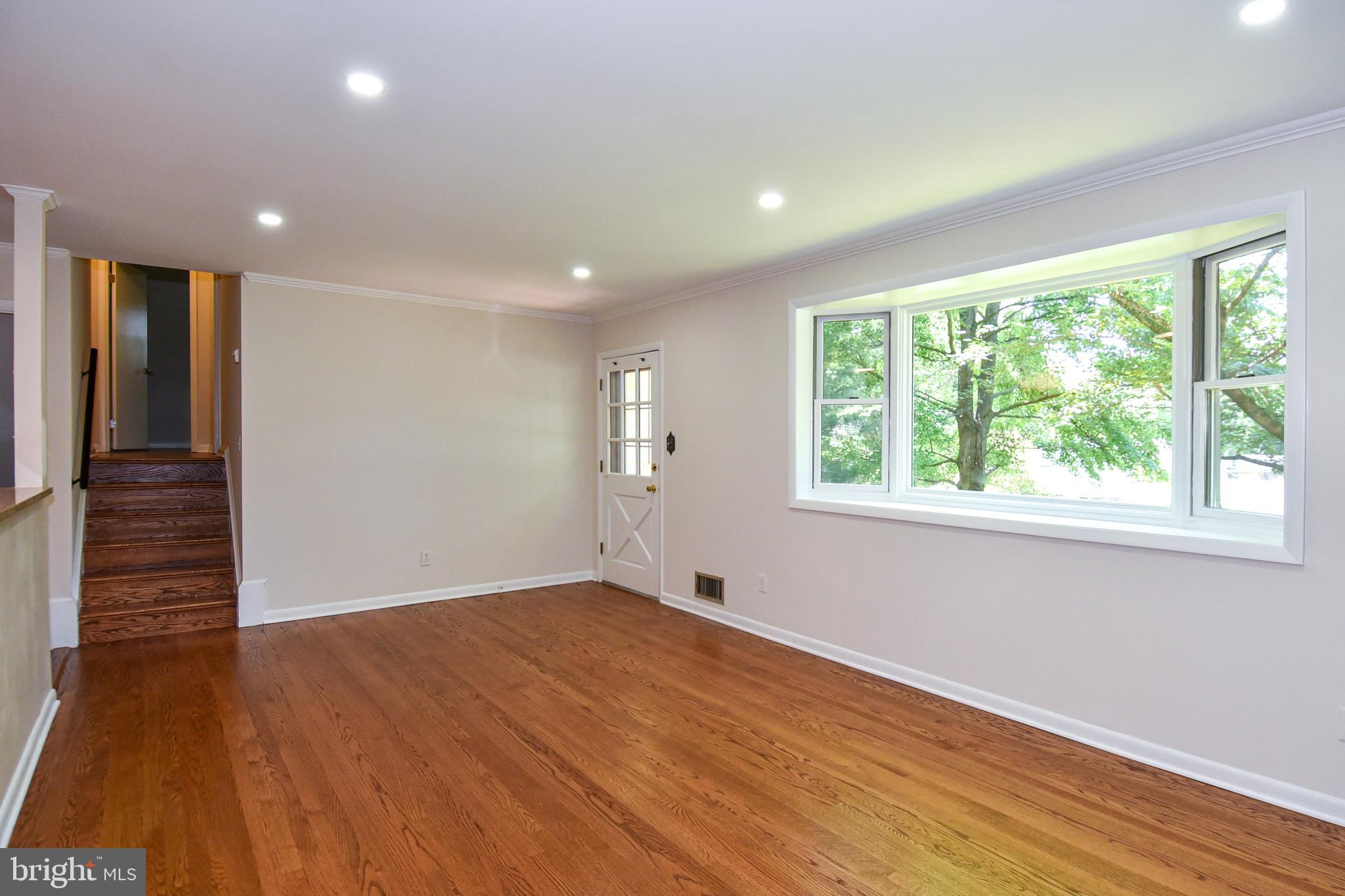 OAKMONT MANOR - Residential