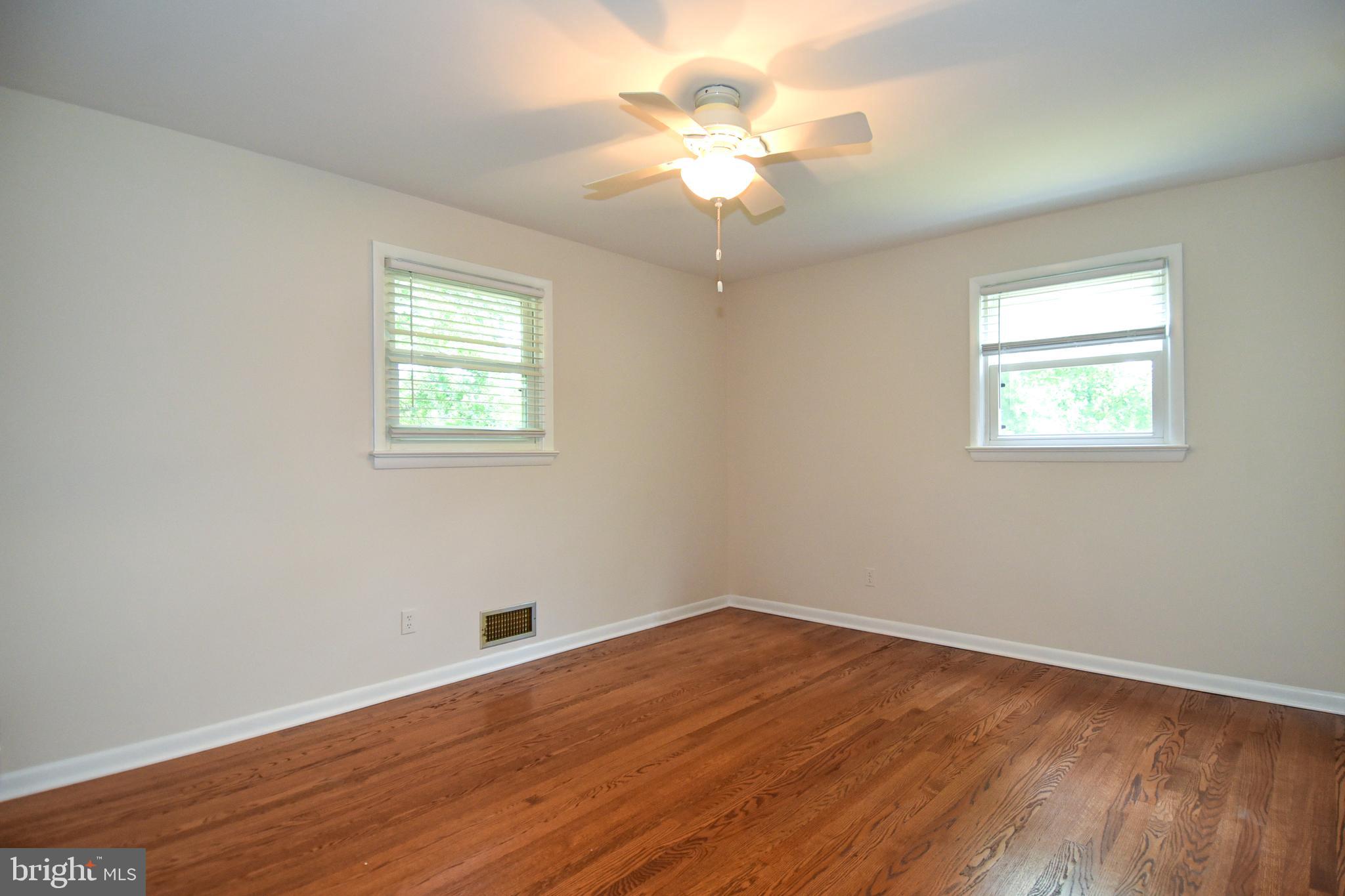 OAKMONT MANOR - Residential