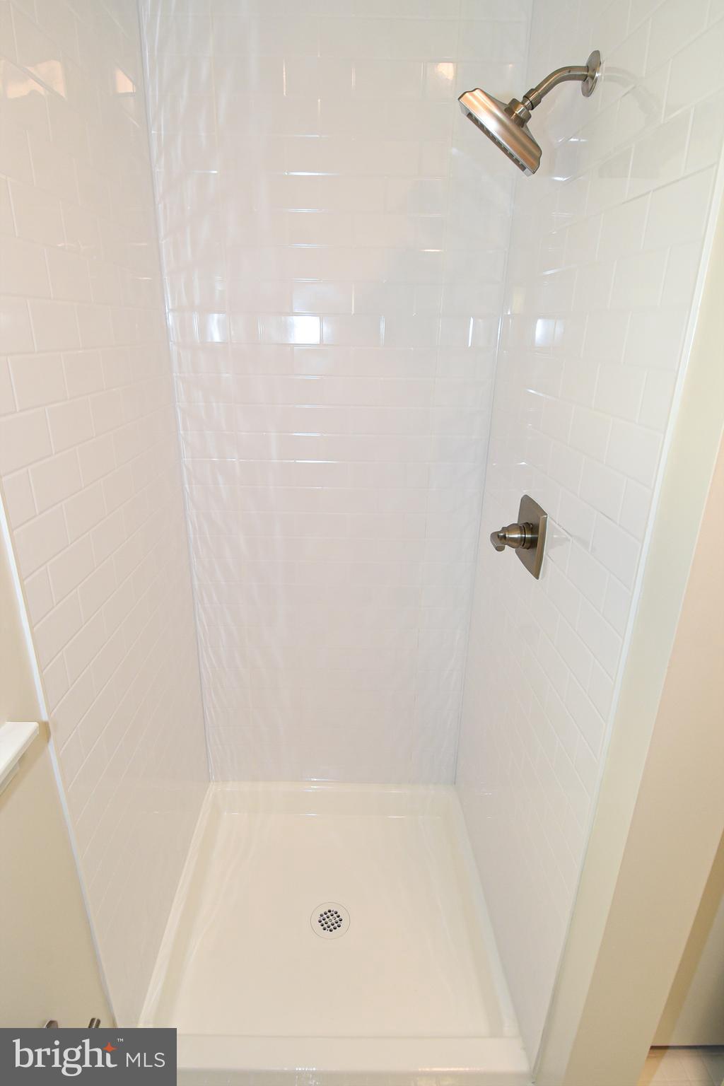 OAKMONT MANOR - Residential